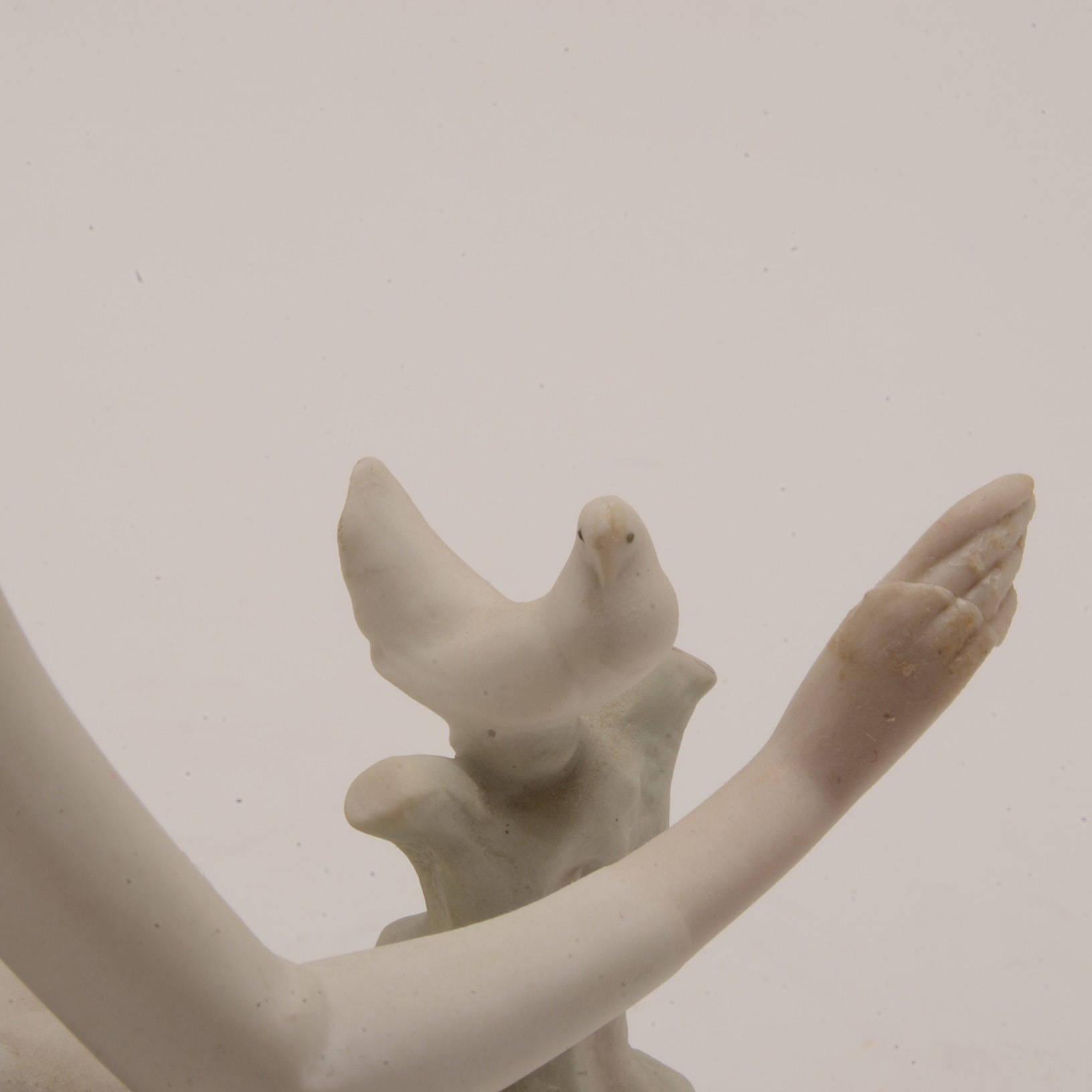 Lladró "Shepherdess with Dove" Figurine