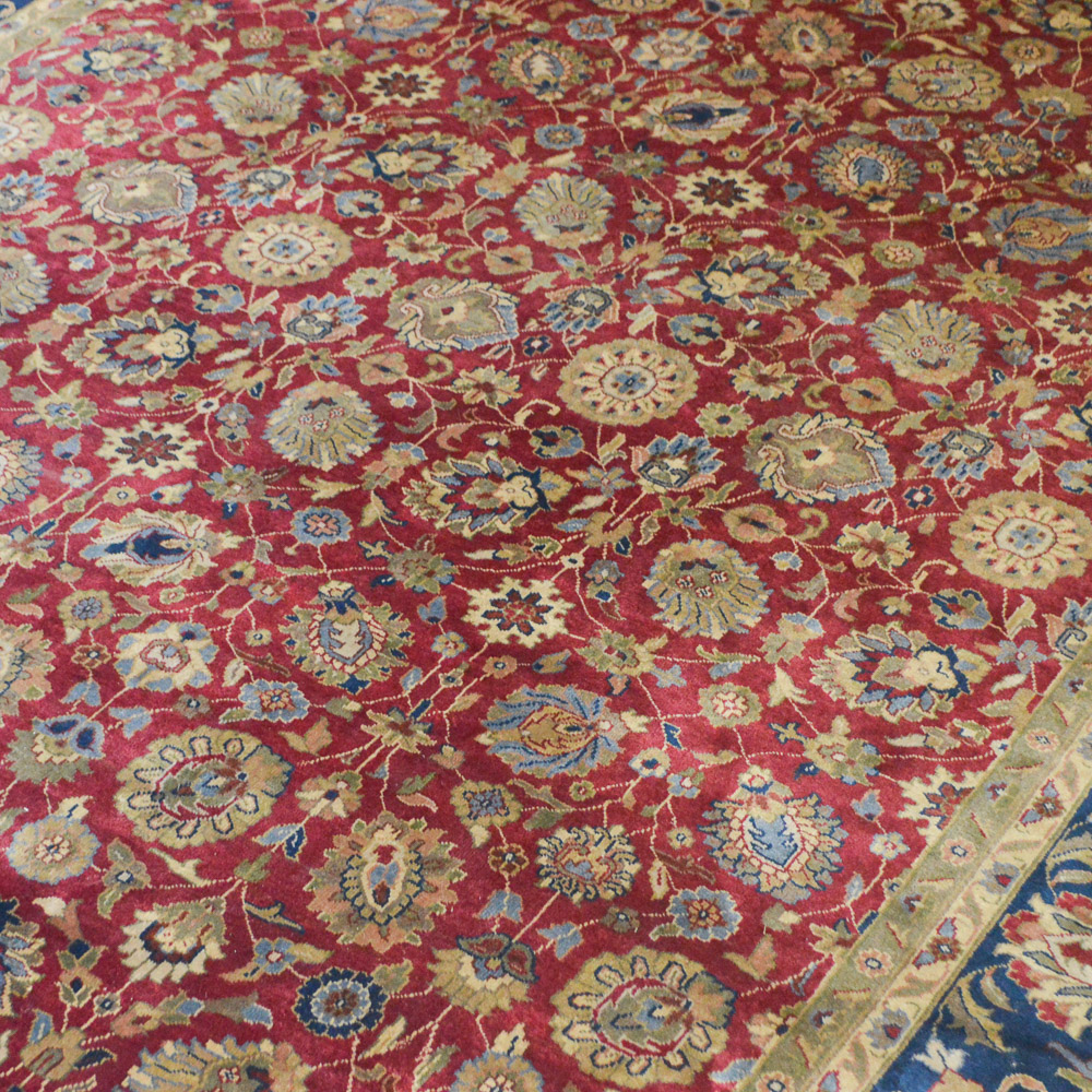 Power-Loomed Couristan "Shiraz" Wool Area Rug