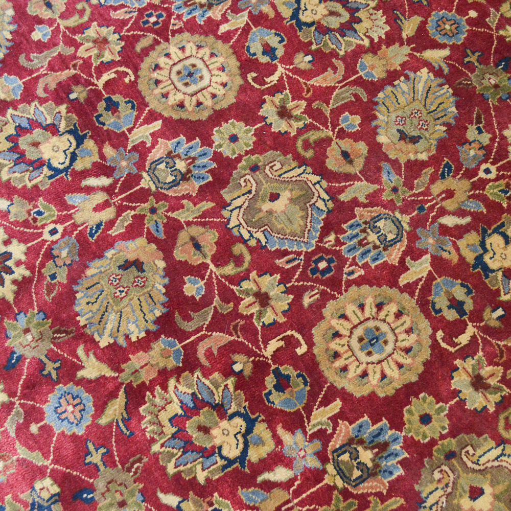 Power-Loomed Couristan "Shiraz" Wool Area Rug