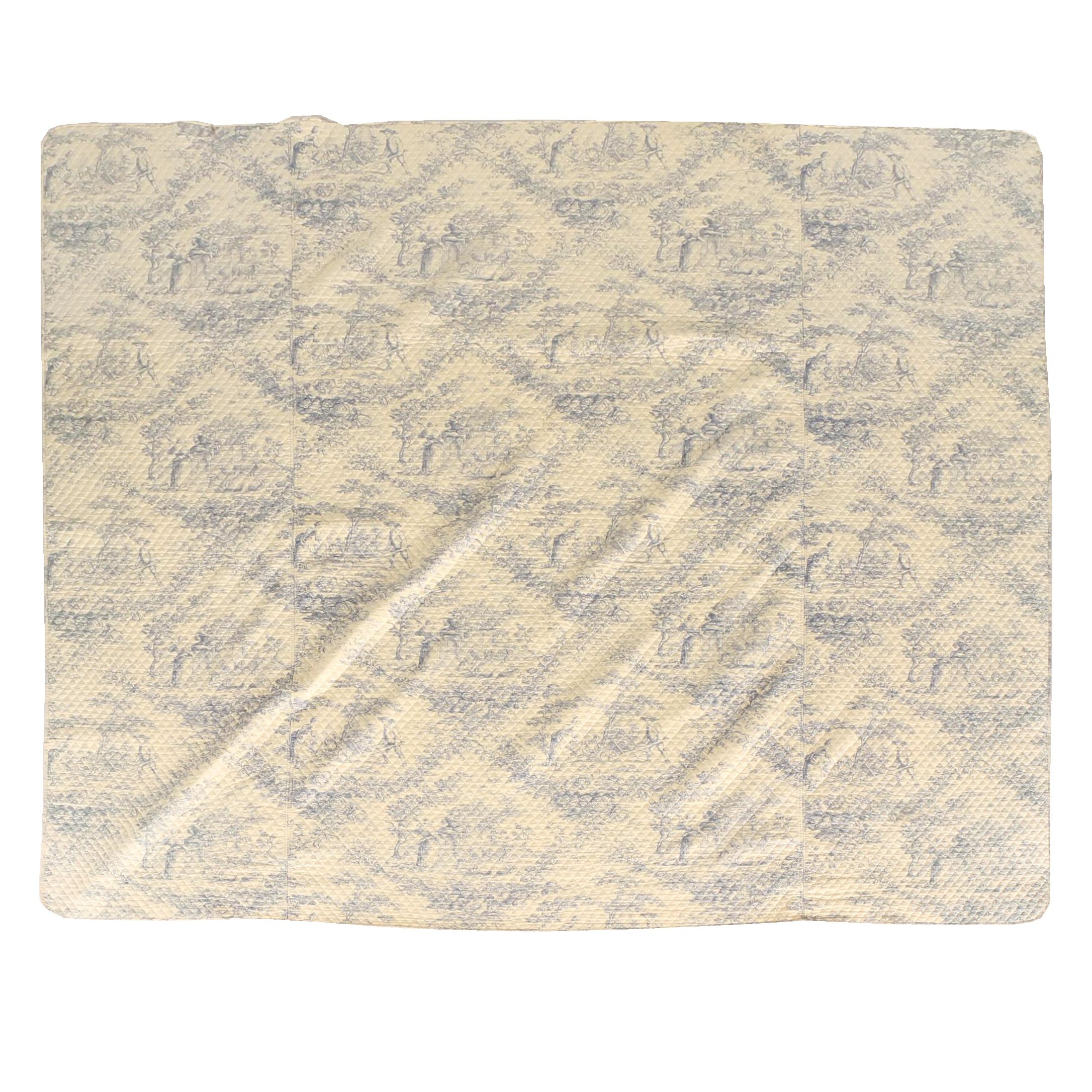 Le Cluny Quilted Tablecloth