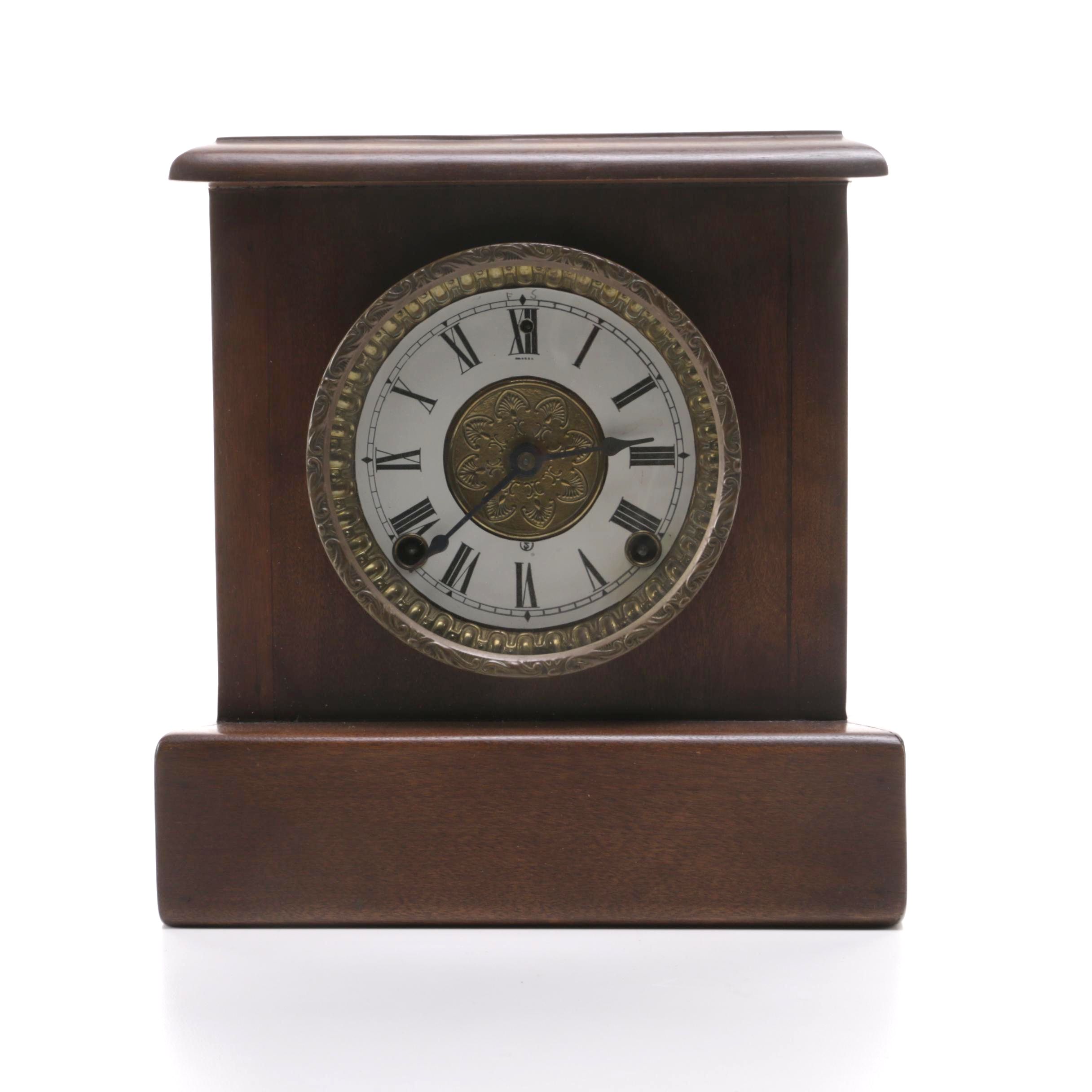 Mantel Clock in Wooden Case