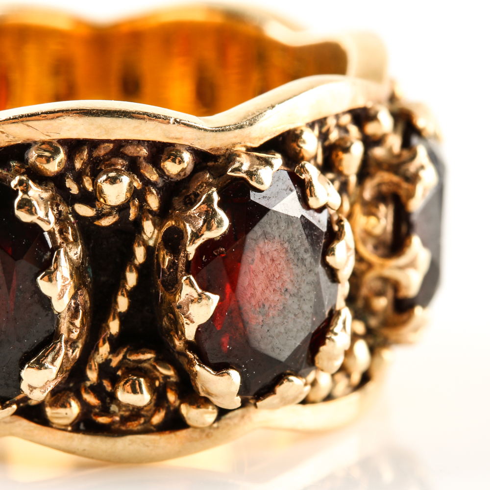 14K Yellow Gold Garnet Ring