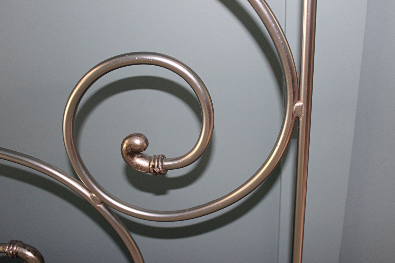 King Size Metal Scroll Headboard