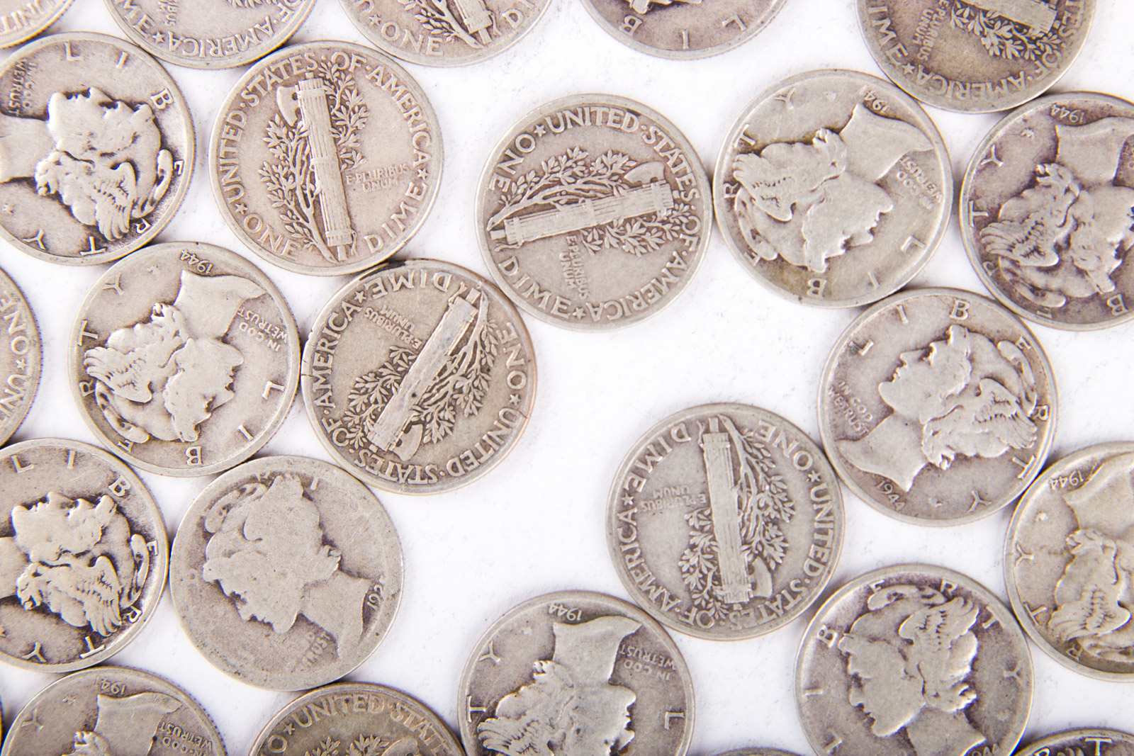 Grouping of 1940s Mercury Silver Dimes
