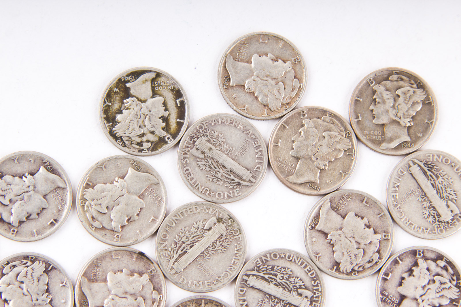 Grouping of 1940s Mercury Silver Dimes