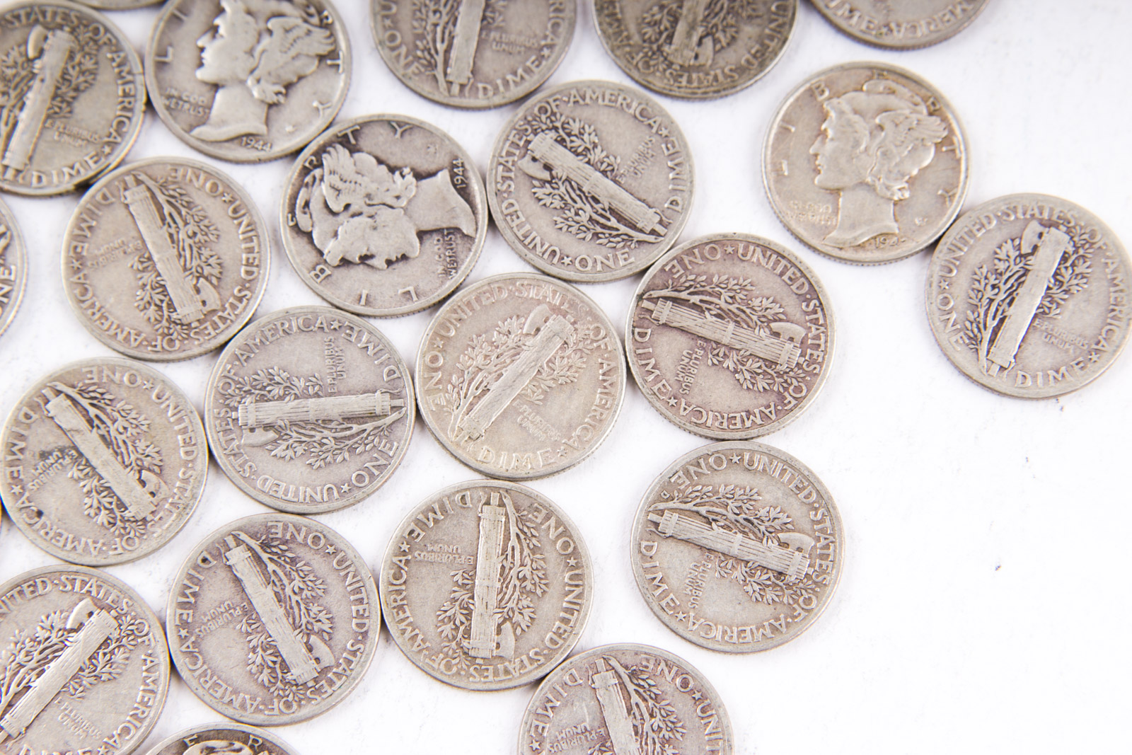 Grouping of 1940s Mercury Silver Dimes