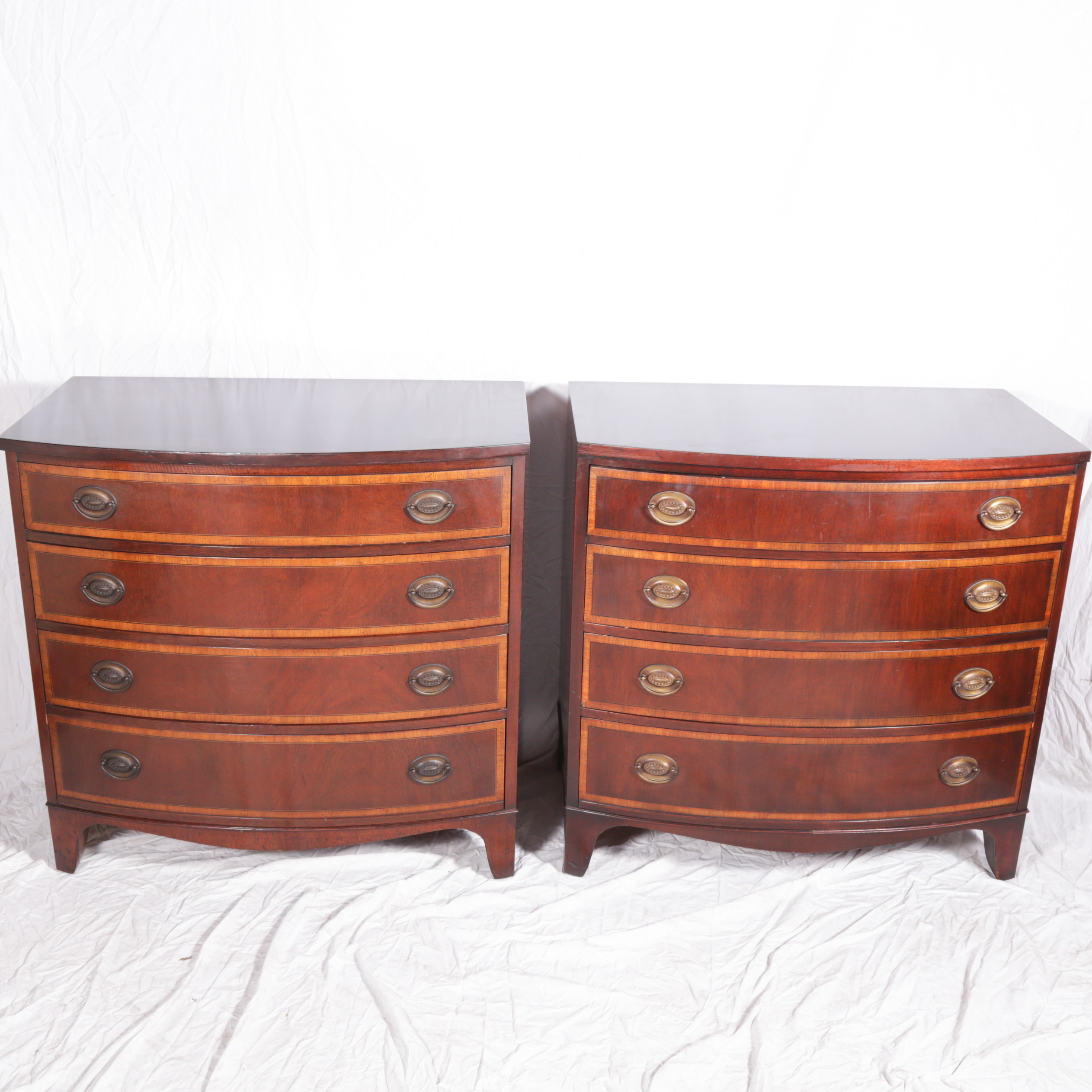 Vintage Hepplewhite Style Mahogany Chest of Drawers by Johnson Furniture