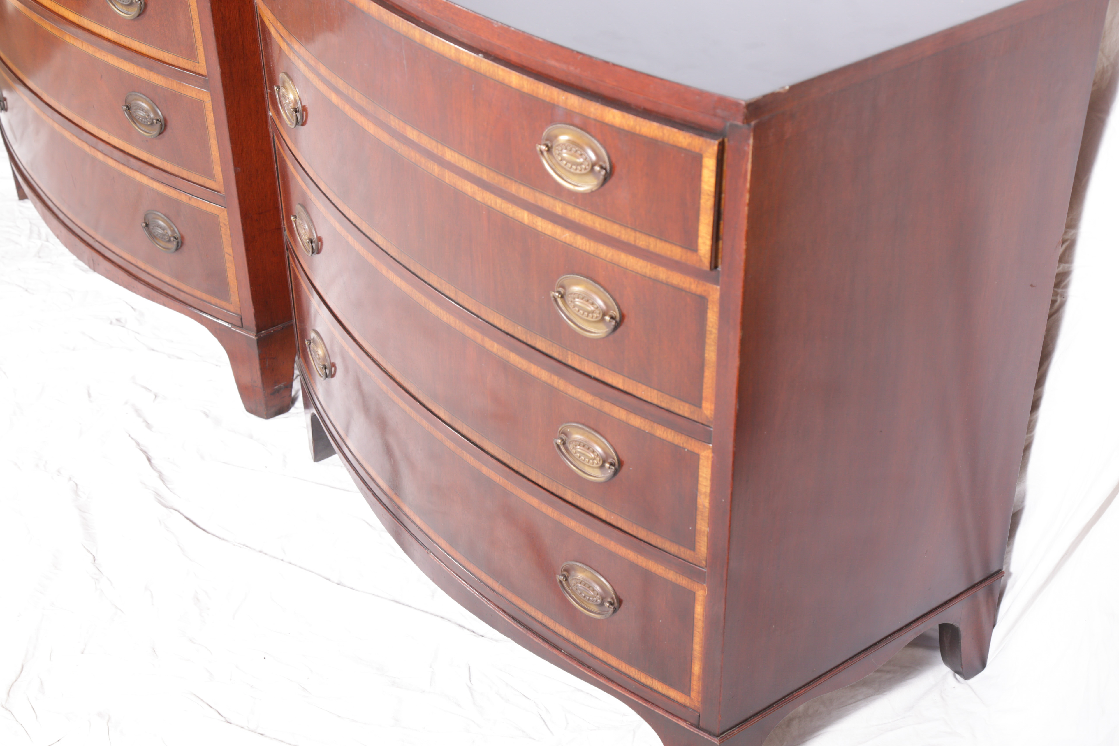 Vintage Hepplewhite Style Mahogany Chest of Drawers by Johnson Furniture