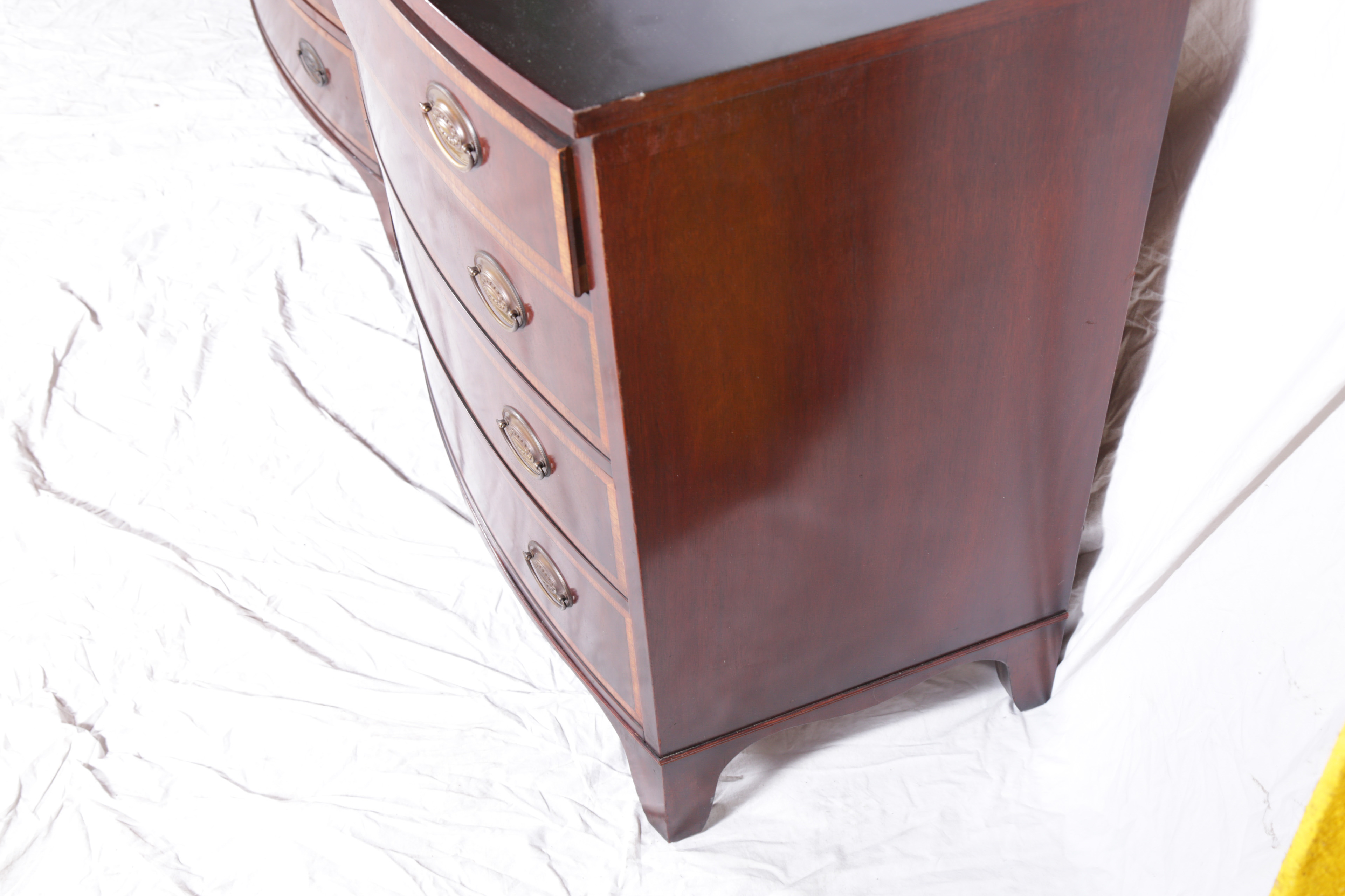 Vintage Hepplewhite Style Mahogany Chest of Drawers by Johnson Furniture