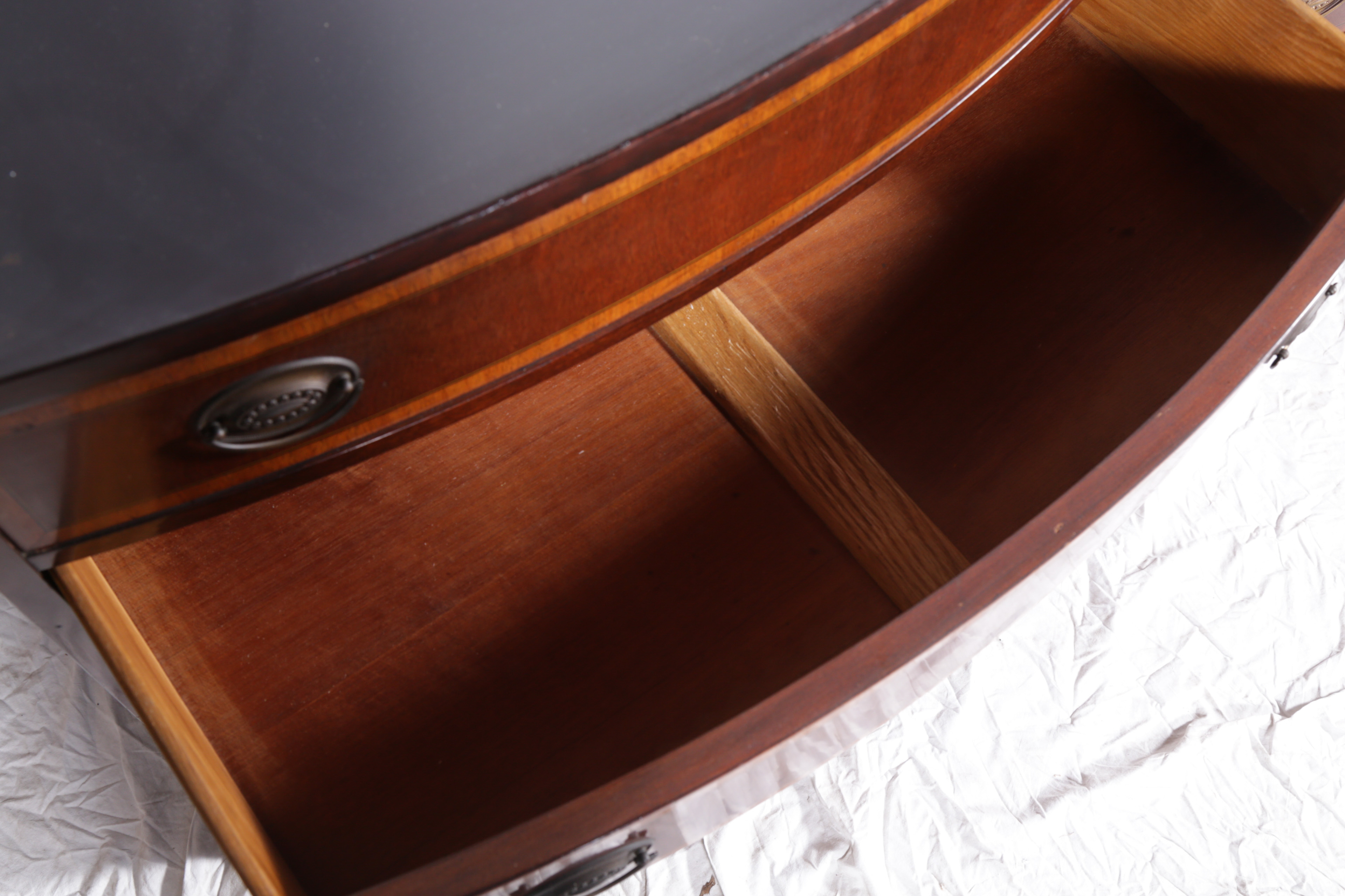 Vintage Hepplewhite Style Mahogany Chest of Drawers by Johnson Furniture