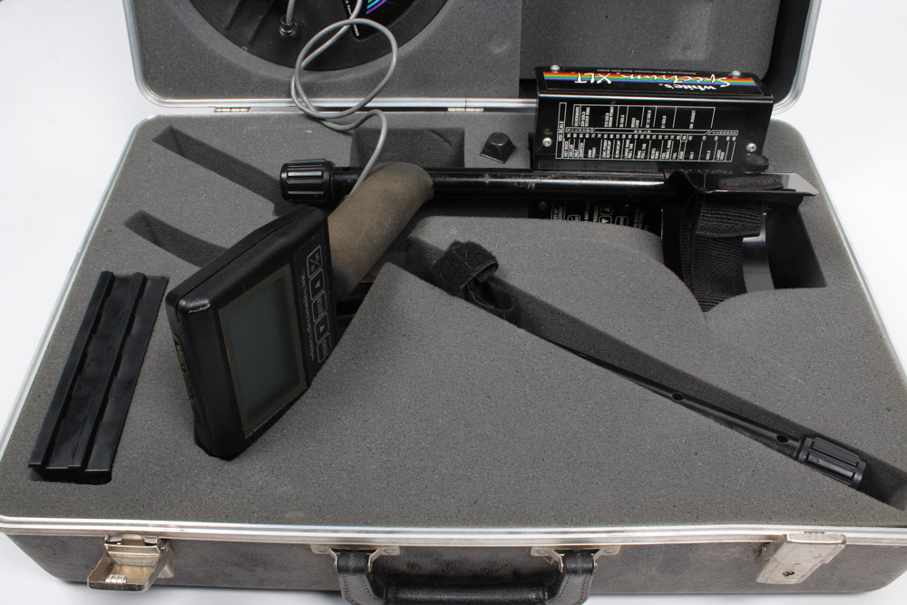 White's Spectrum XLT Metal Detector