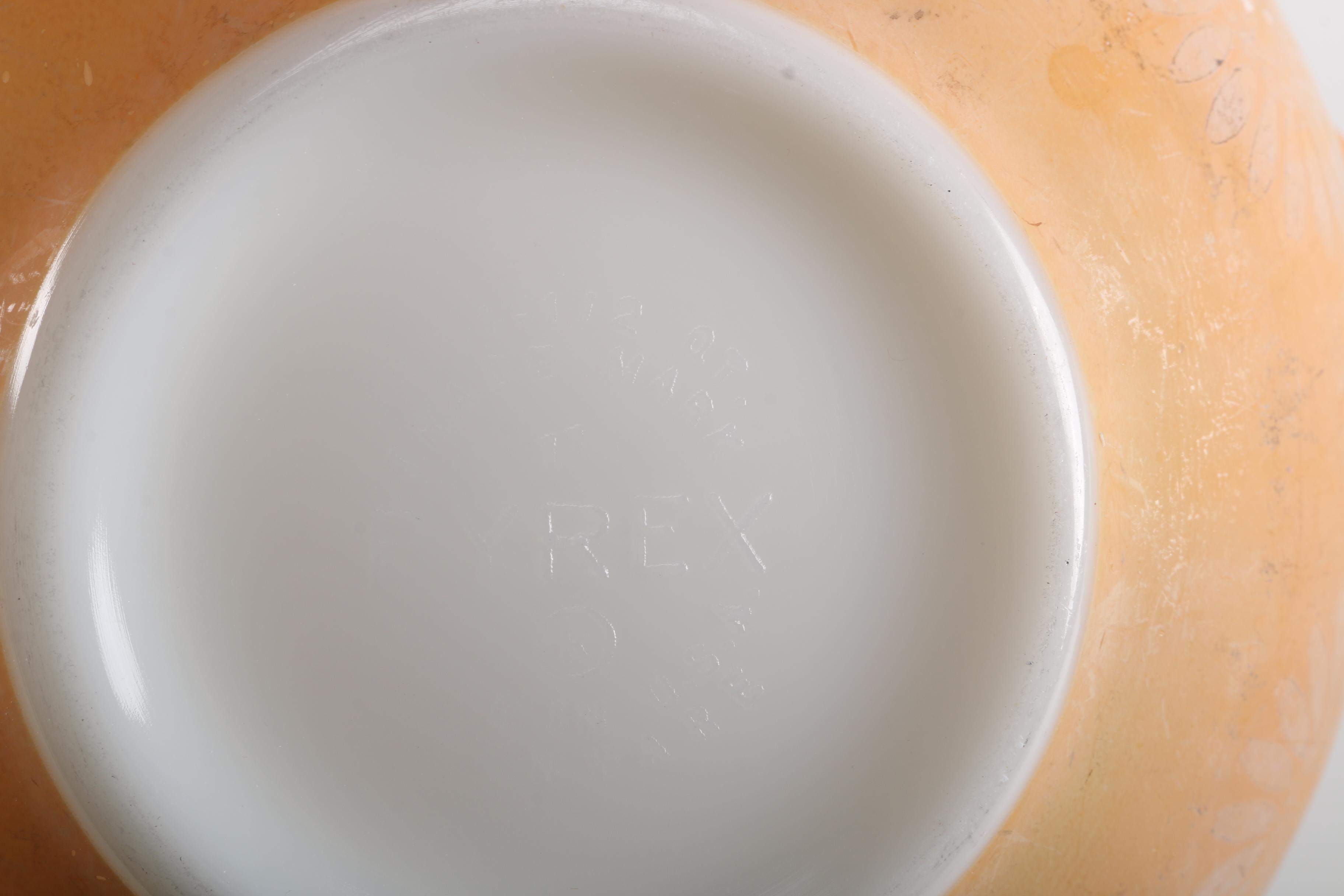 Pyrex "Daisy" Mixing Bowls