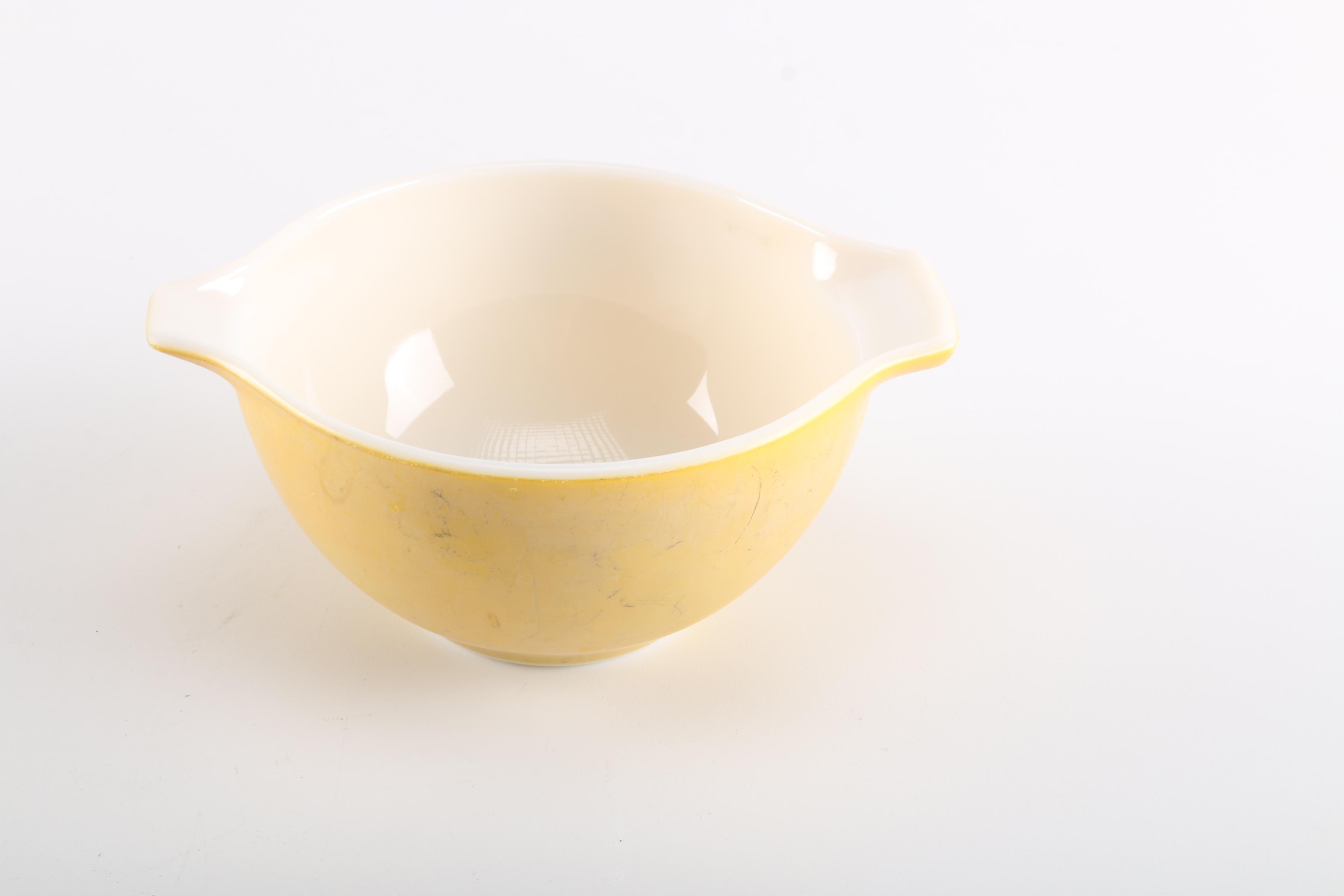 Pyrex "Daisy" Mixing Bowls