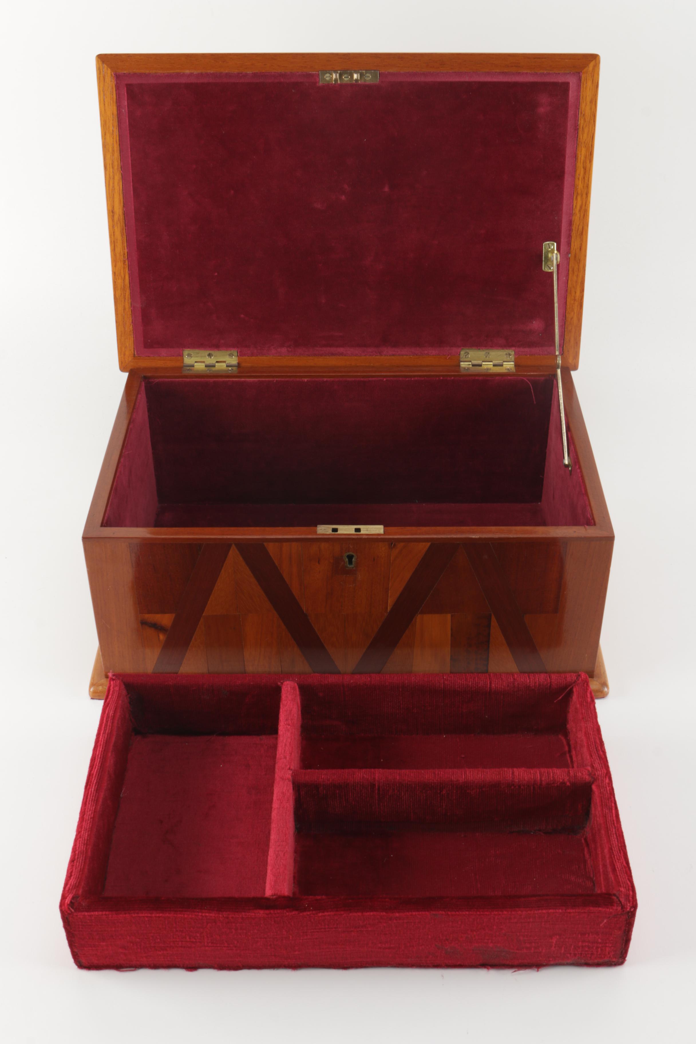 Vintage Wood Veneer Humidor