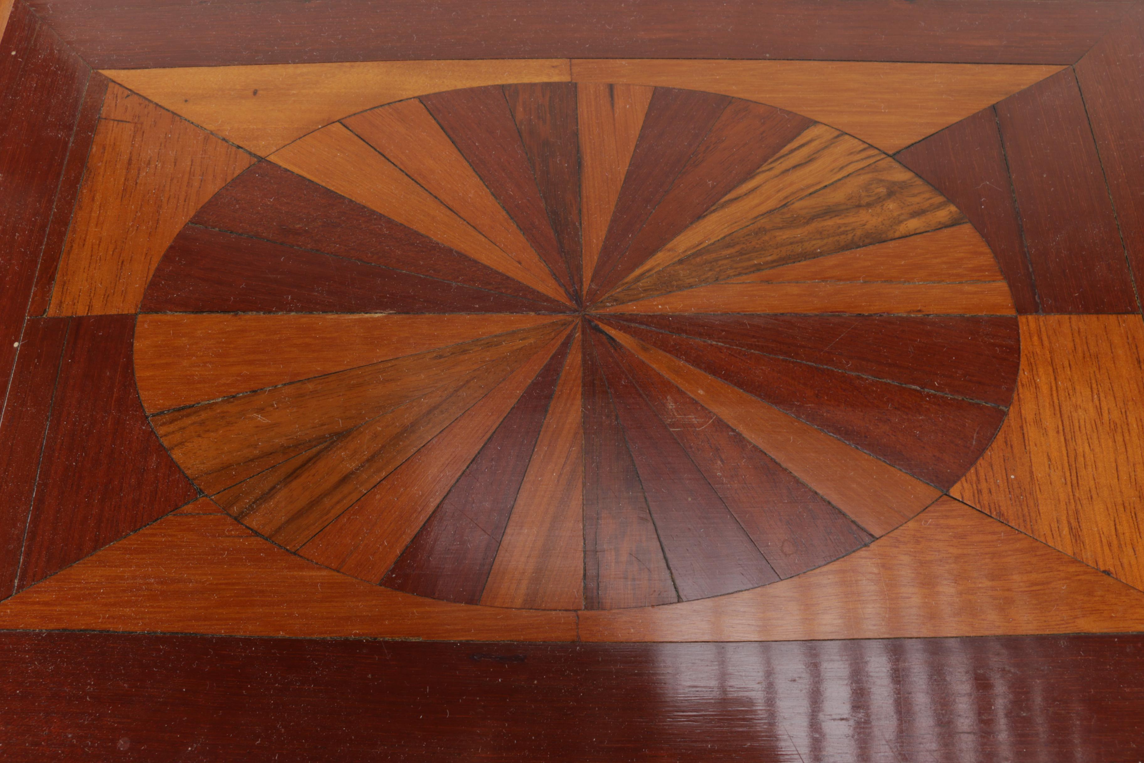 Vintage Wood Veneer Humidor