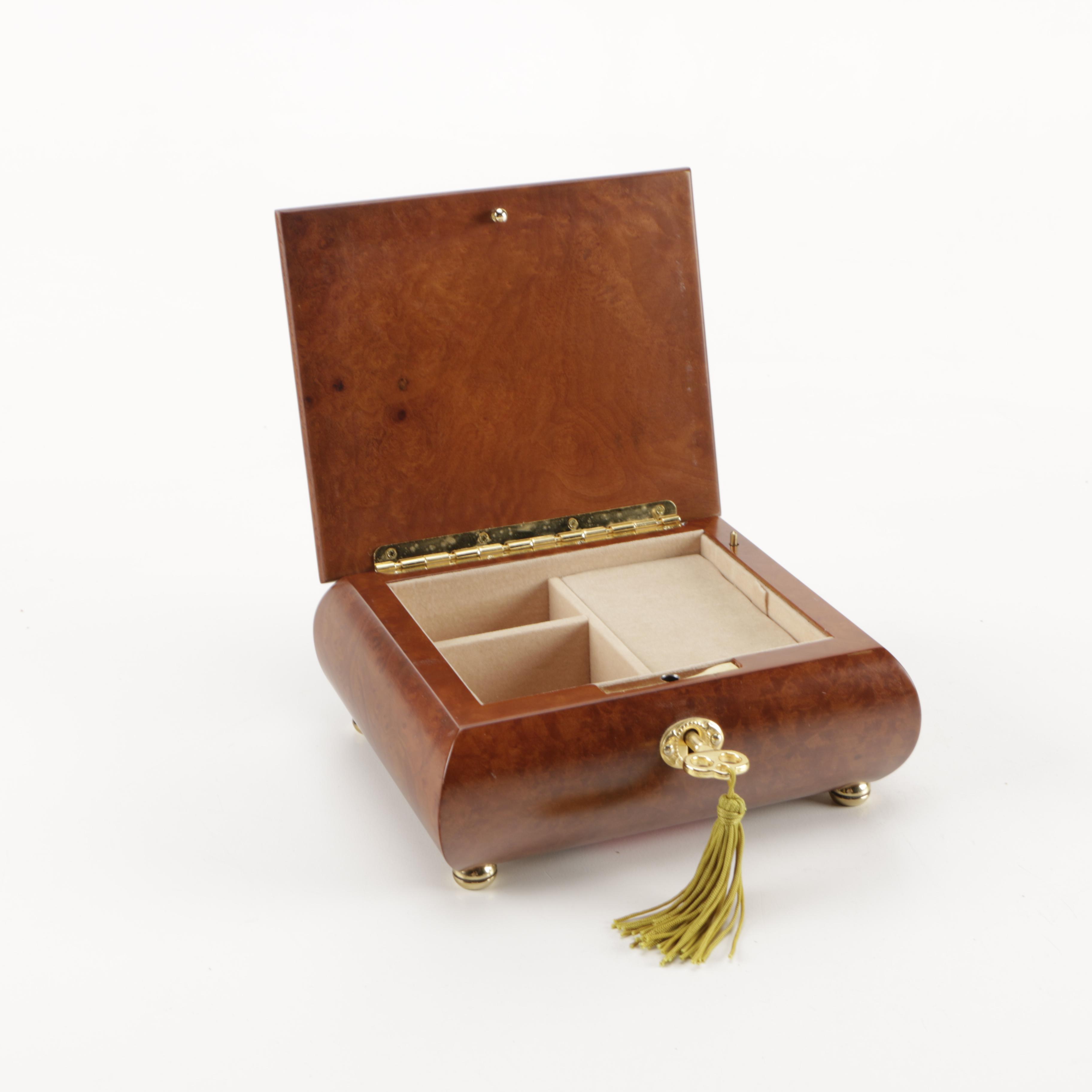 Musical Jewelry Box That Plays "I Will Always Love You"