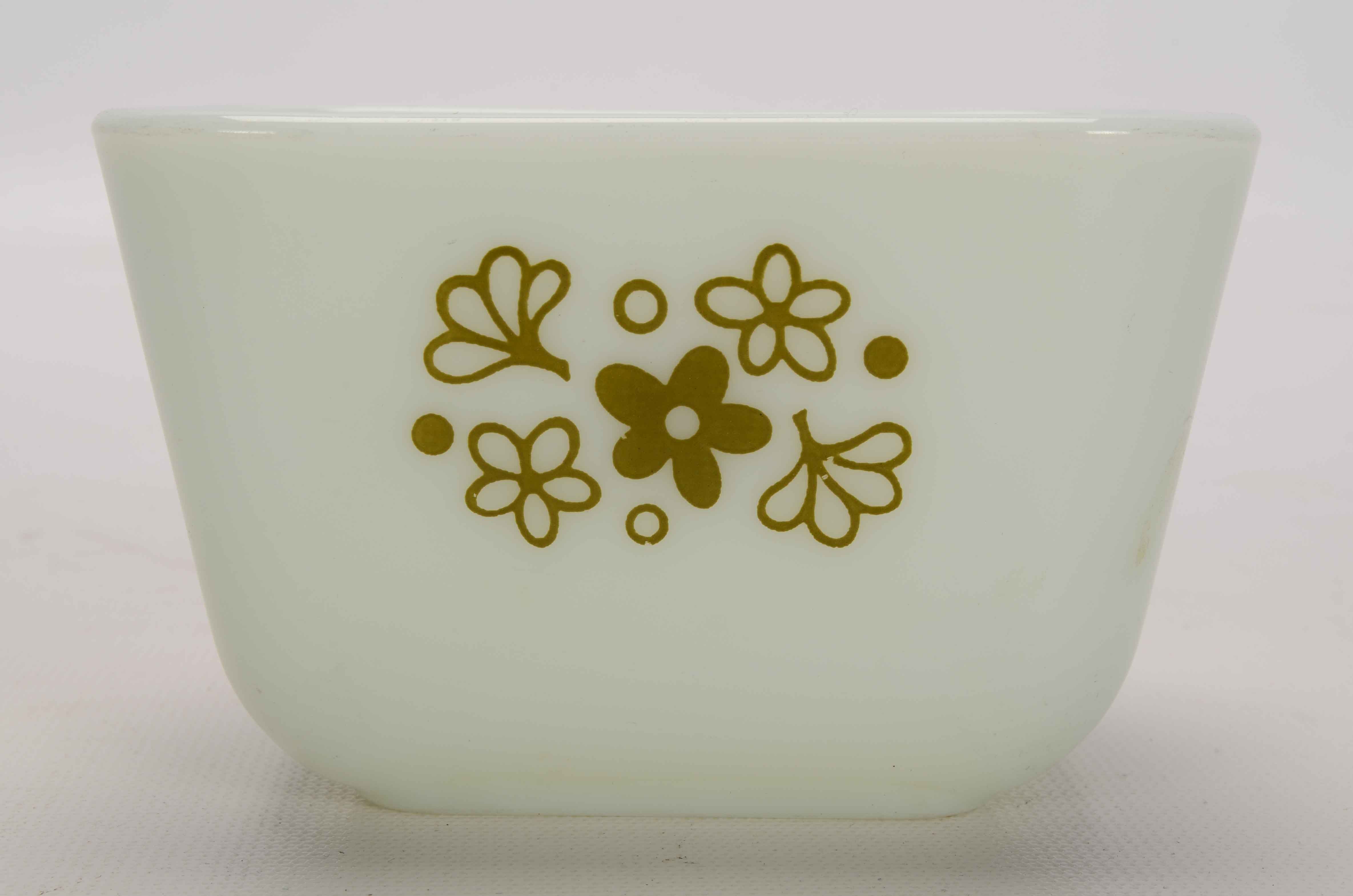 Pyrex Bowls and Dishes