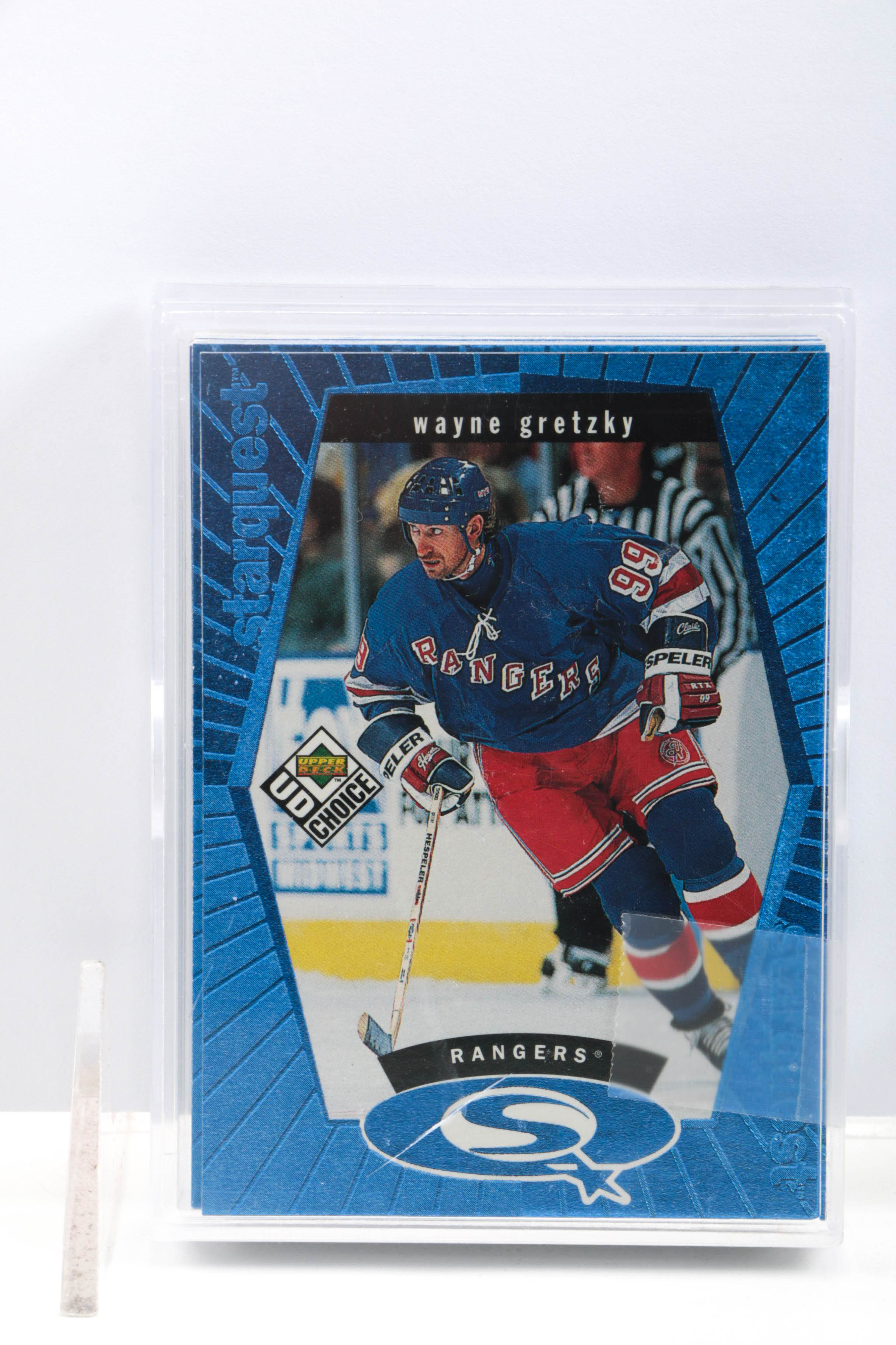 Assortment of 1990s Hockey Cards