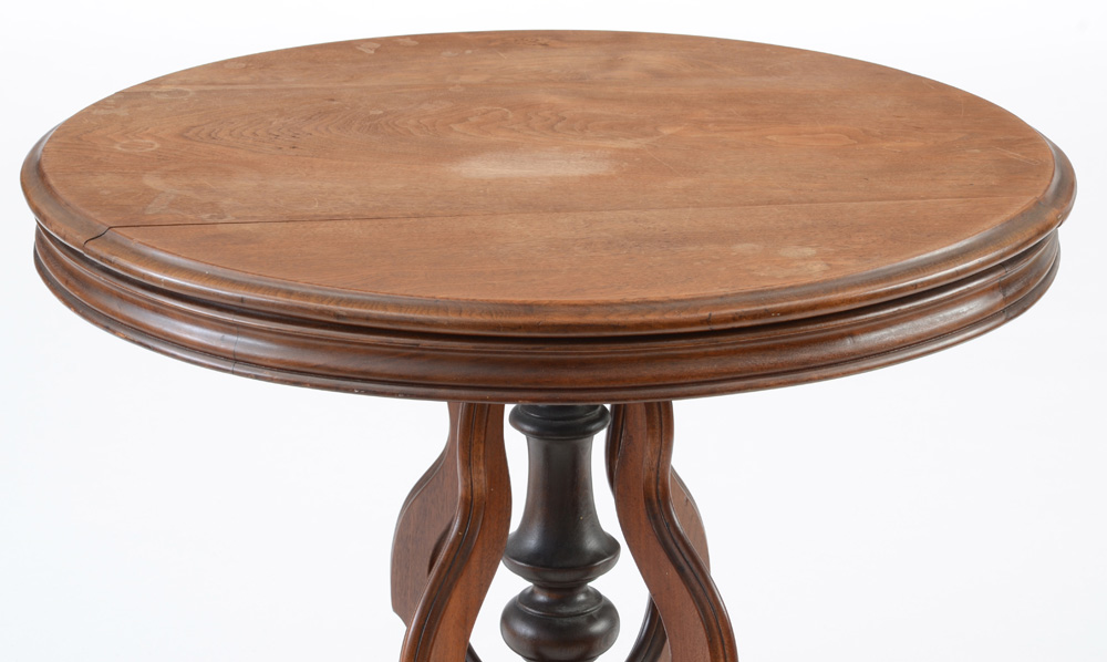 Victorian Oak Parlor Table