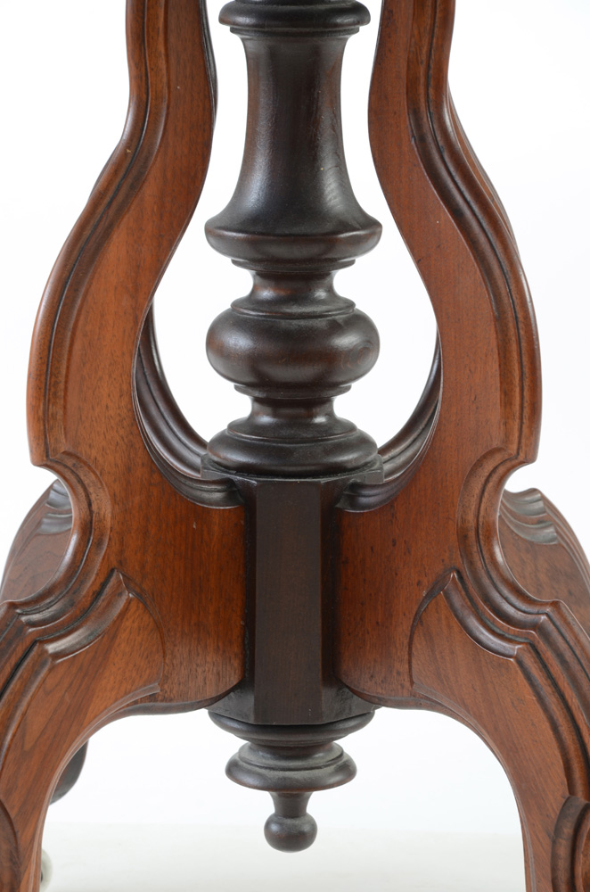 Victorian Oak Parlor Table