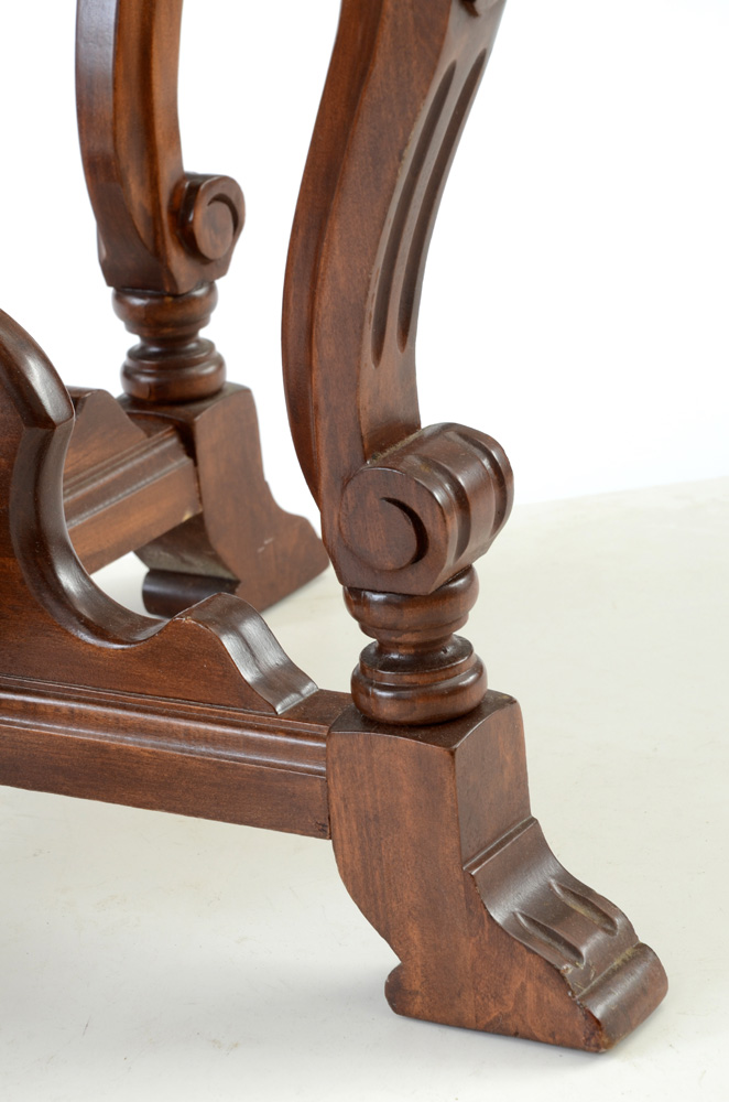 Victorian Mahogany Center Table
