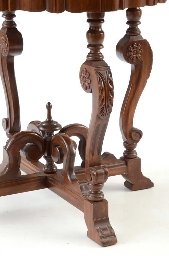 Victorian Mahogany Center Table