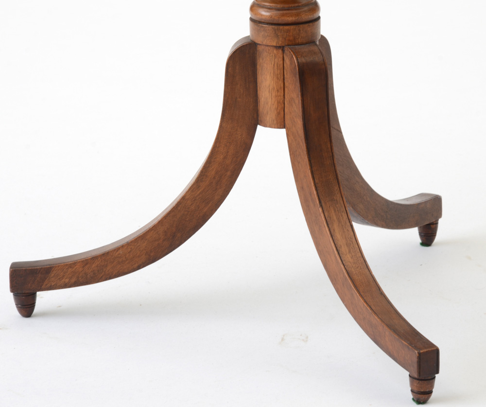 Federal Style Mahogany Tilt-Top Table