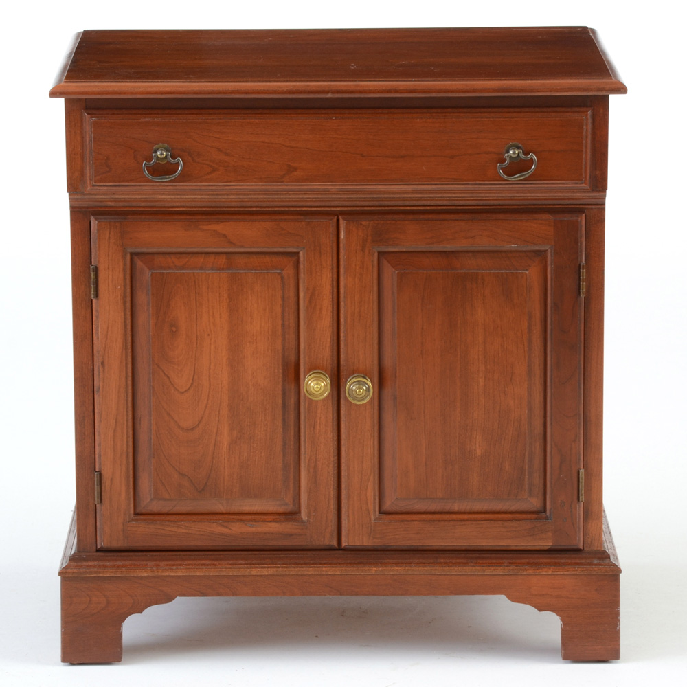 Pennsylvania House Mahogany Finish Nightstand