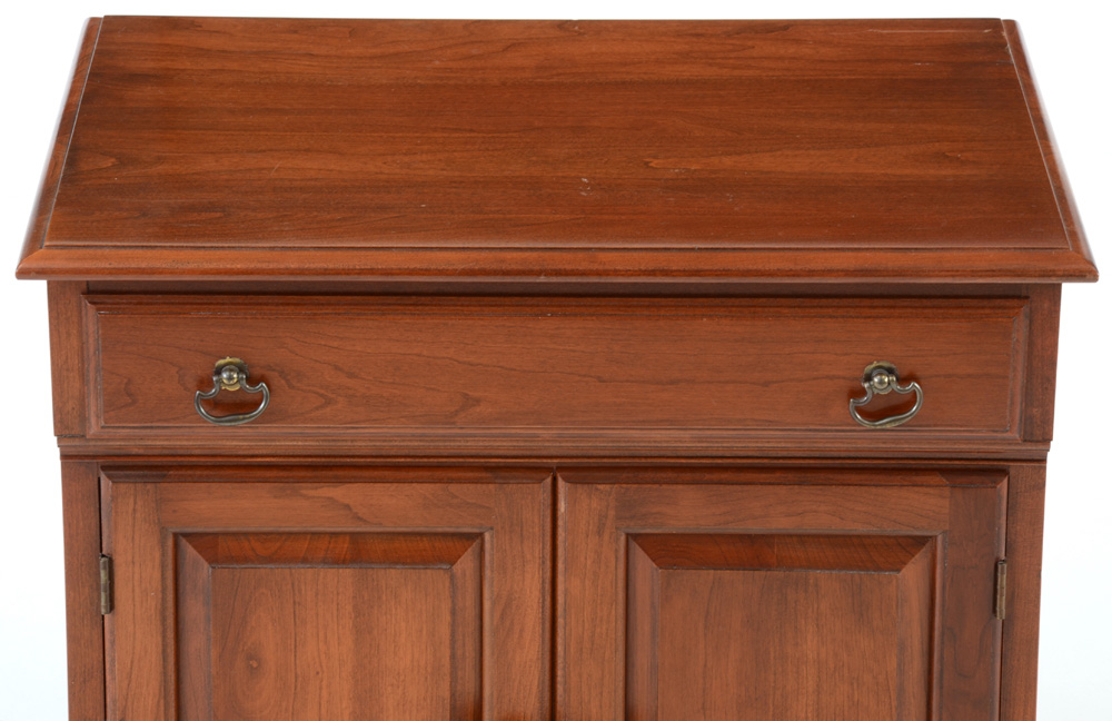 Pennsylvania House Mahogany Finish Nightstand