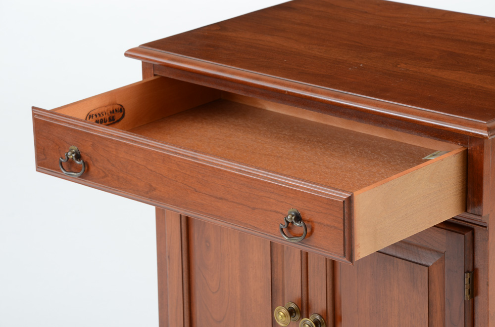 Pennsylvania House Mahogany Finish Nightstand
