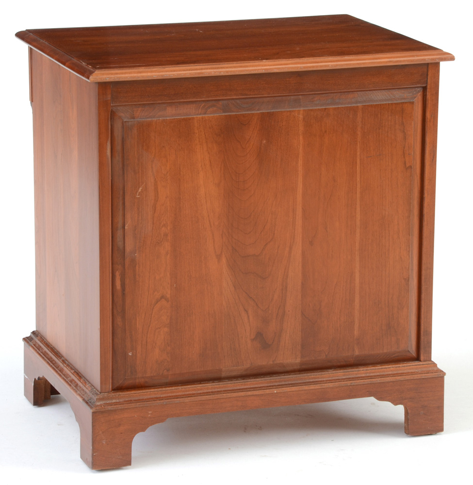 Pennsylvania House Mahogany Finish Nightstand