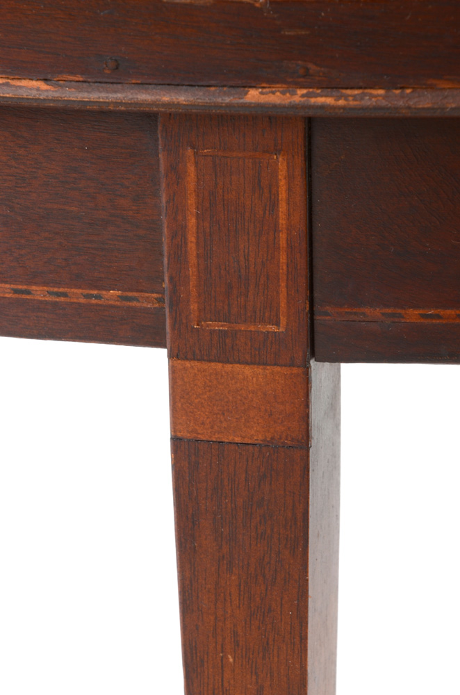 Oval Inlaid Mahogany Hepplewhite Style Coffee Table