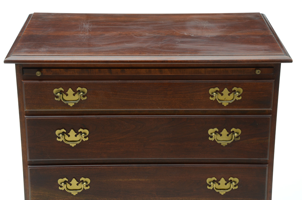 Mahogany Four Drawer Bachelor's Chest