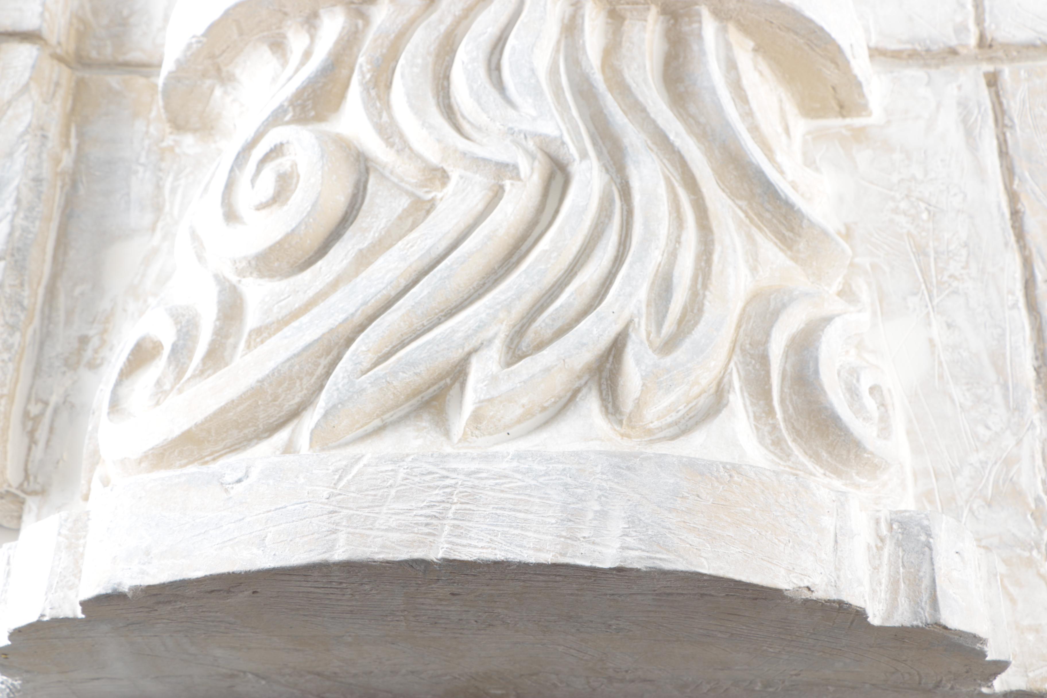 Resin Reproduction Wall Hanging With Column