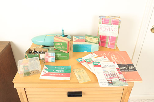 Vintage Singer Sewing Machine and Accessories