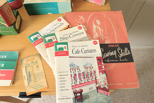 Vintage Singer Sewing Machine and Accessories