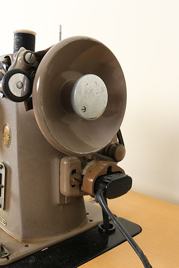 Vintage Singer Sewing Machine and Accessories