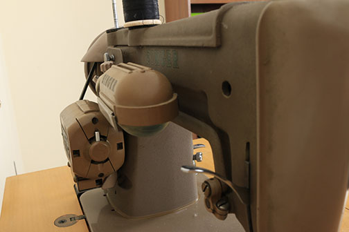 Vintage Singer Sewing Machine and Accessories