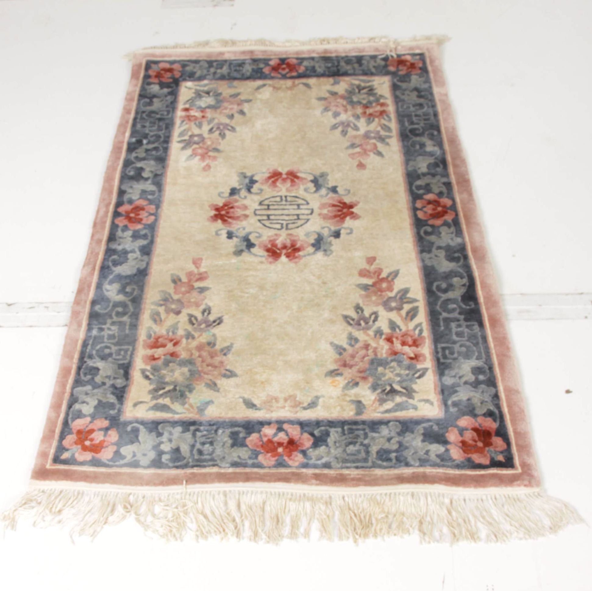 Power Loomed Carved Chinese Accent Rug