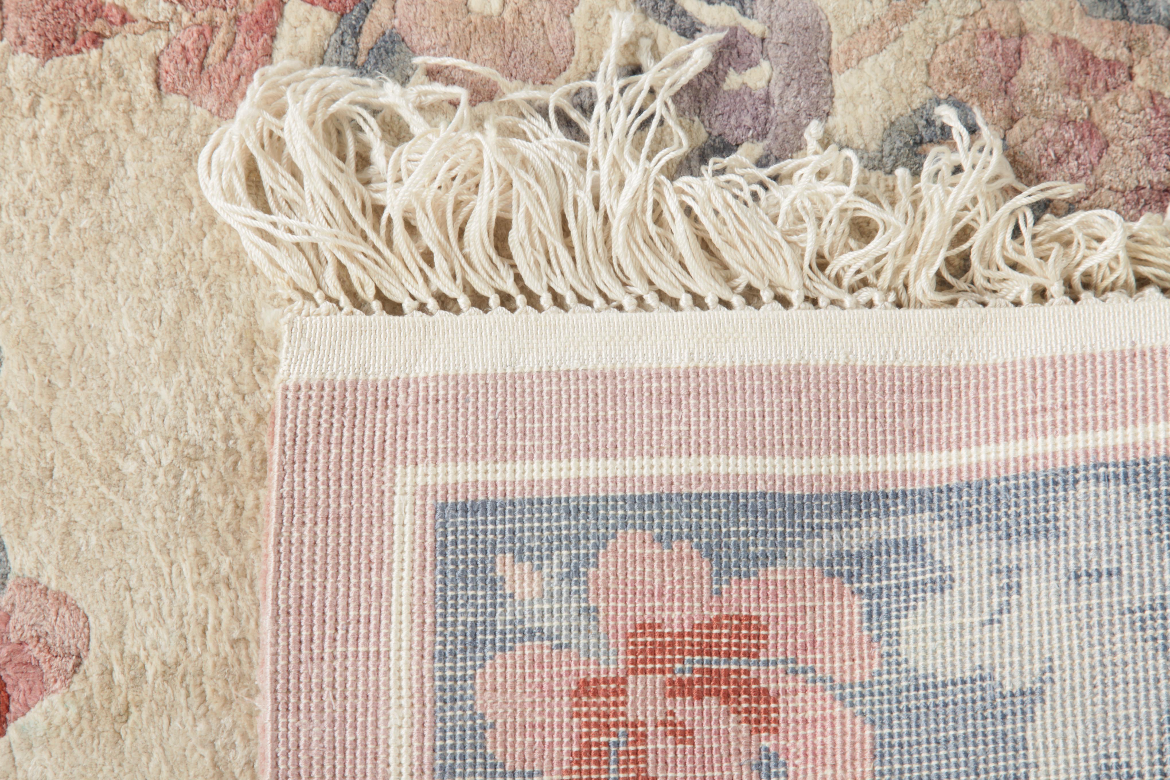 Power Loomed Carved Chinese Accent Rug