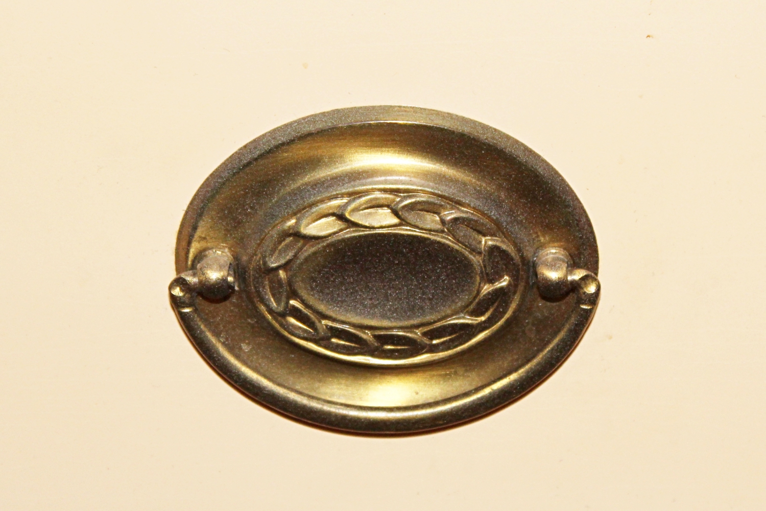 Vintage Hepplewhite Style Painted Chest