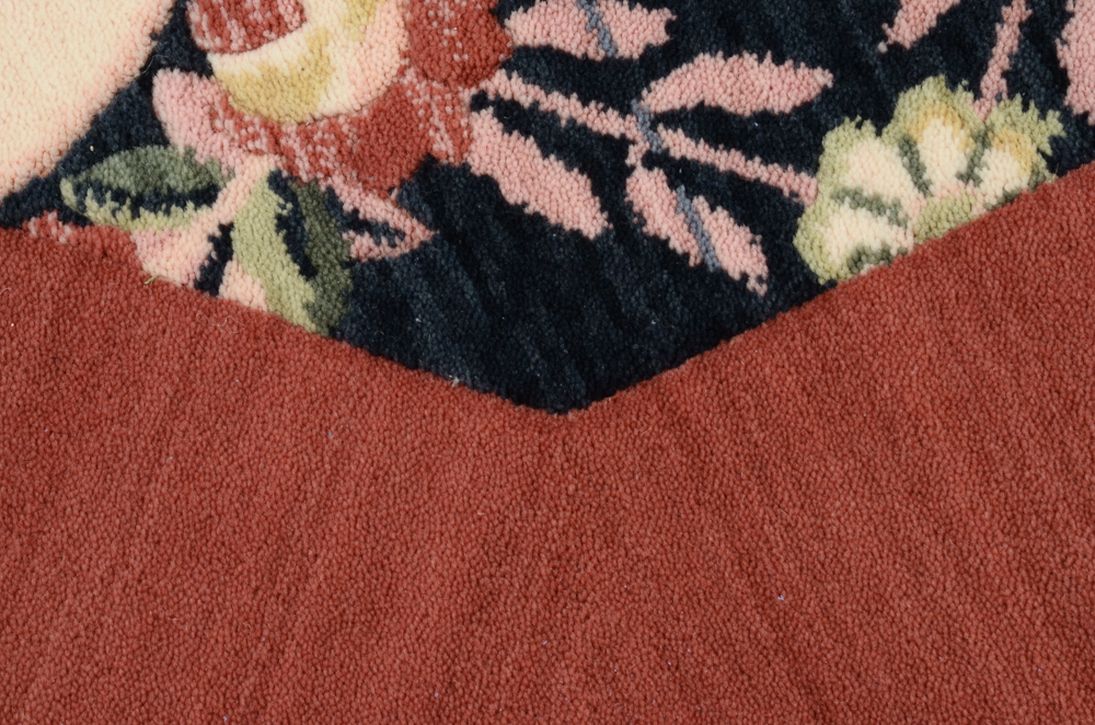 Machine Woven Octagonal Wool Rug