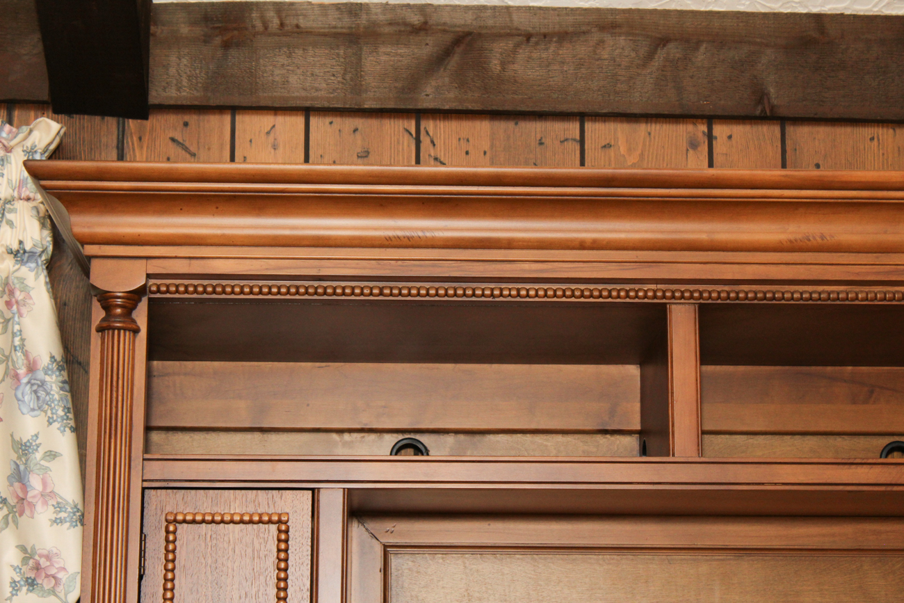 Romweber Viking Oak Entertainment Center