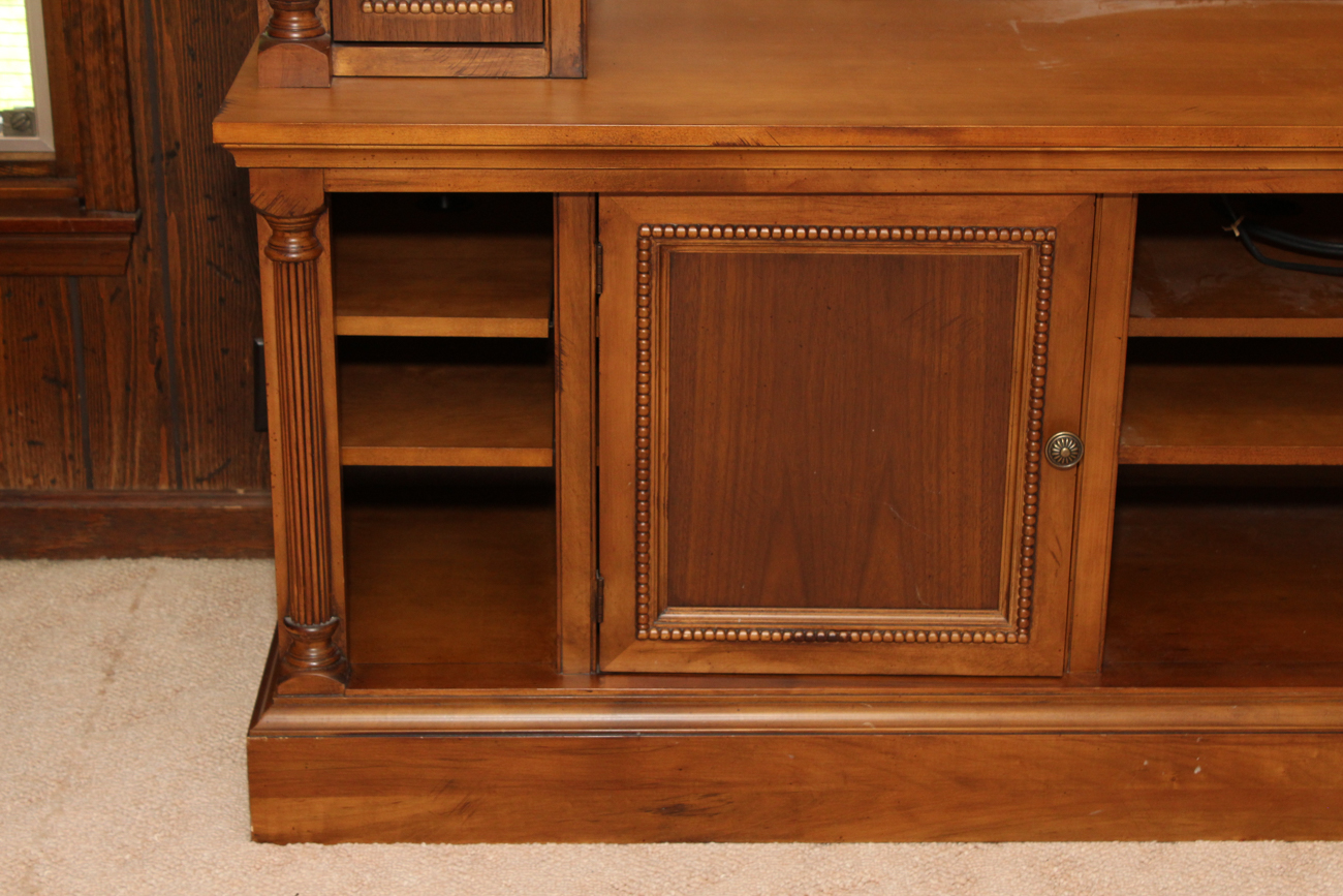 Romweber Viking Oak Entertainment Center