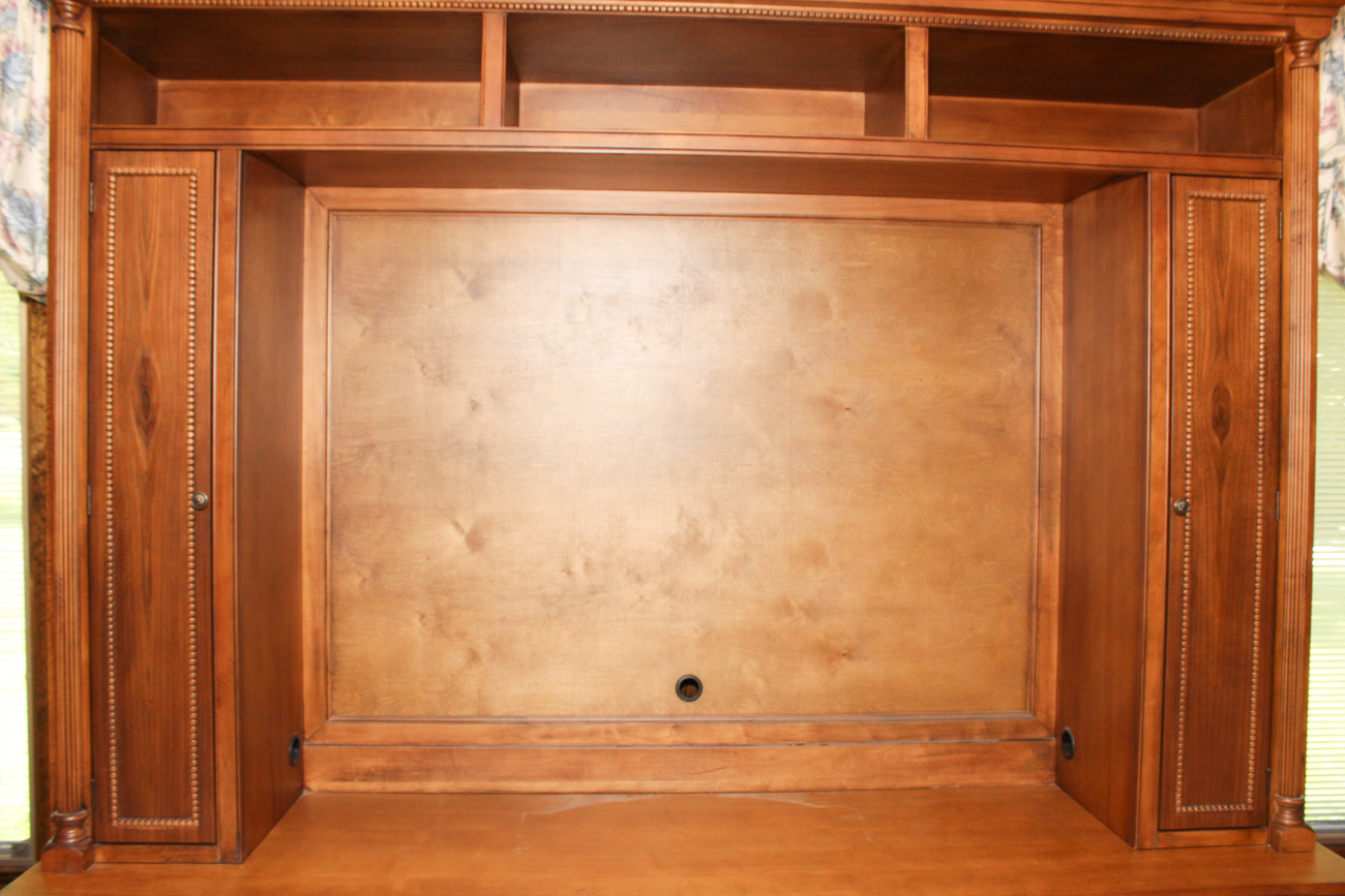 Romweber Viking Oak Entertainment Center