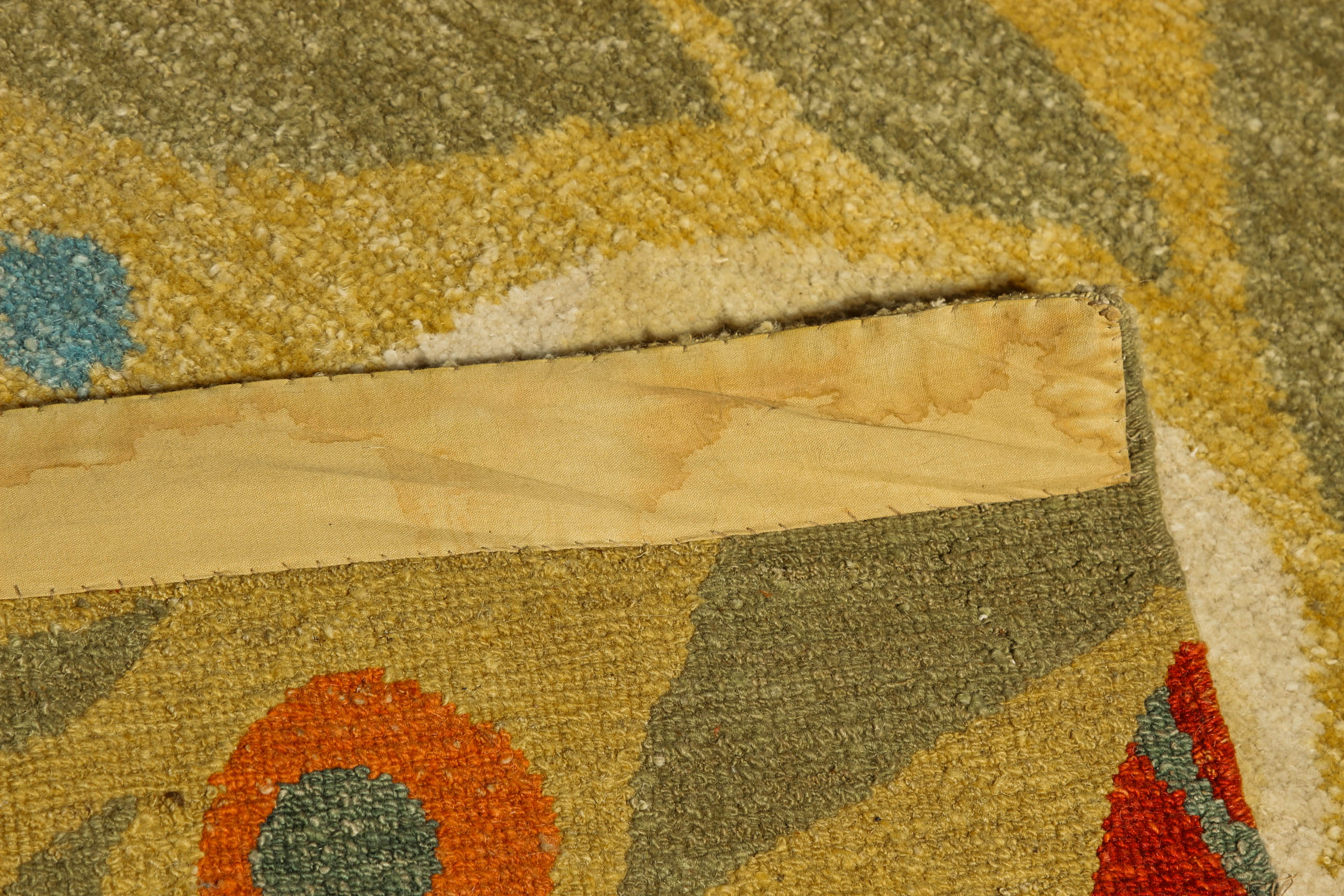 Handwoven Nepalese Lapchi "Meadow" Area Rug