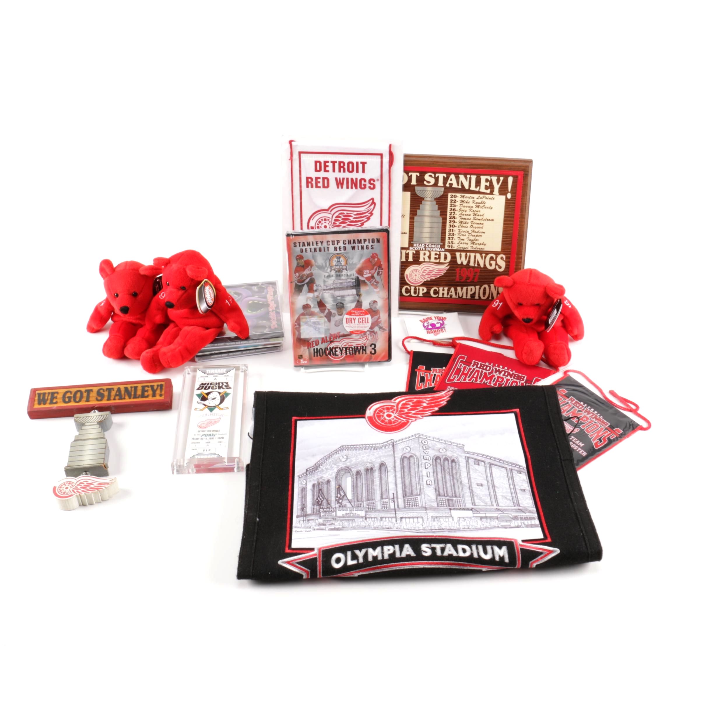 Detroit Red Wings Memorabilia