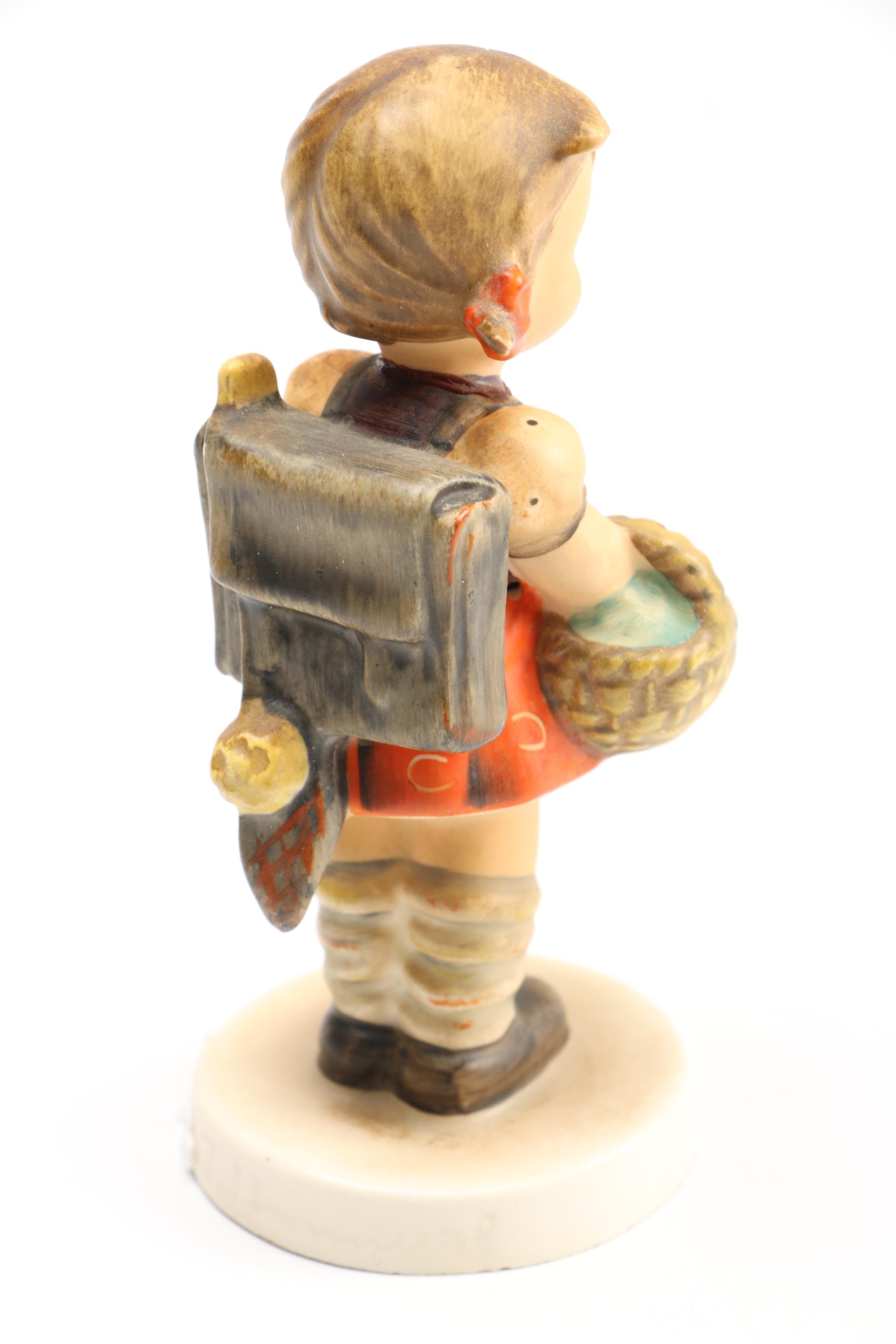 Goebel Hummel Porcelain Figurine "School Girl"