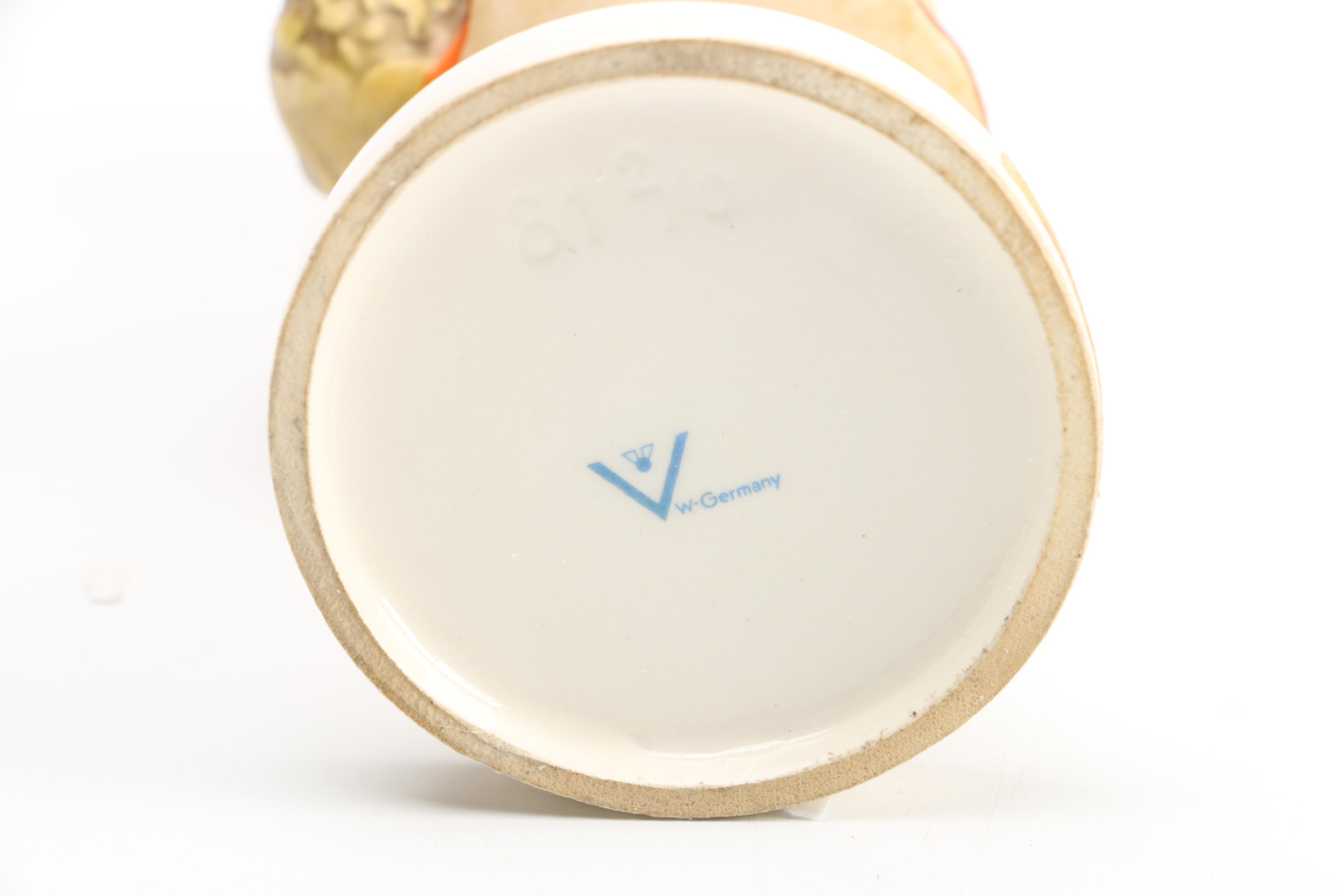 Goebel Hummel Porcelain Figurine "School Girl"