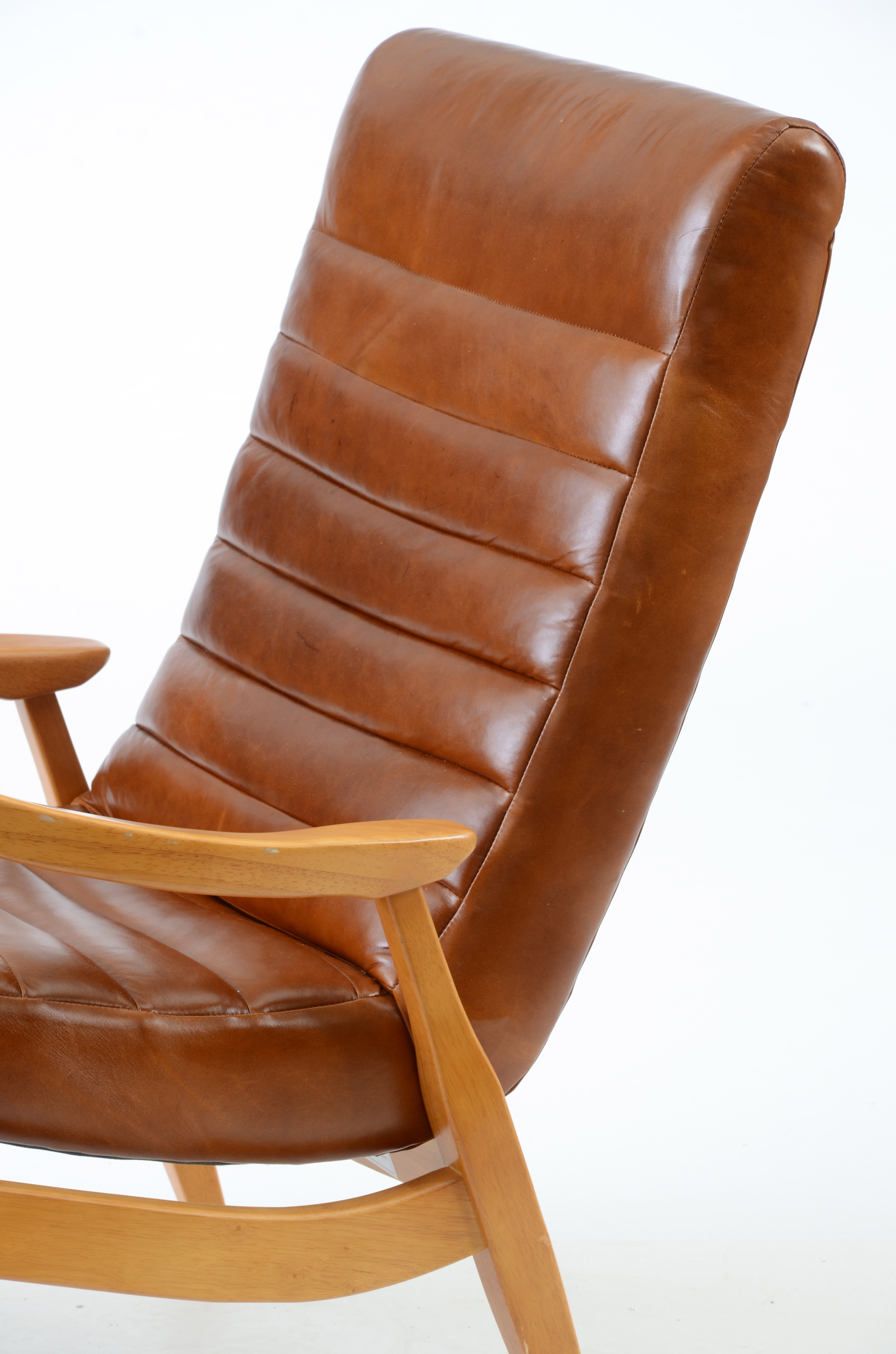"Han" Leather Lounge Chair by Klaussner